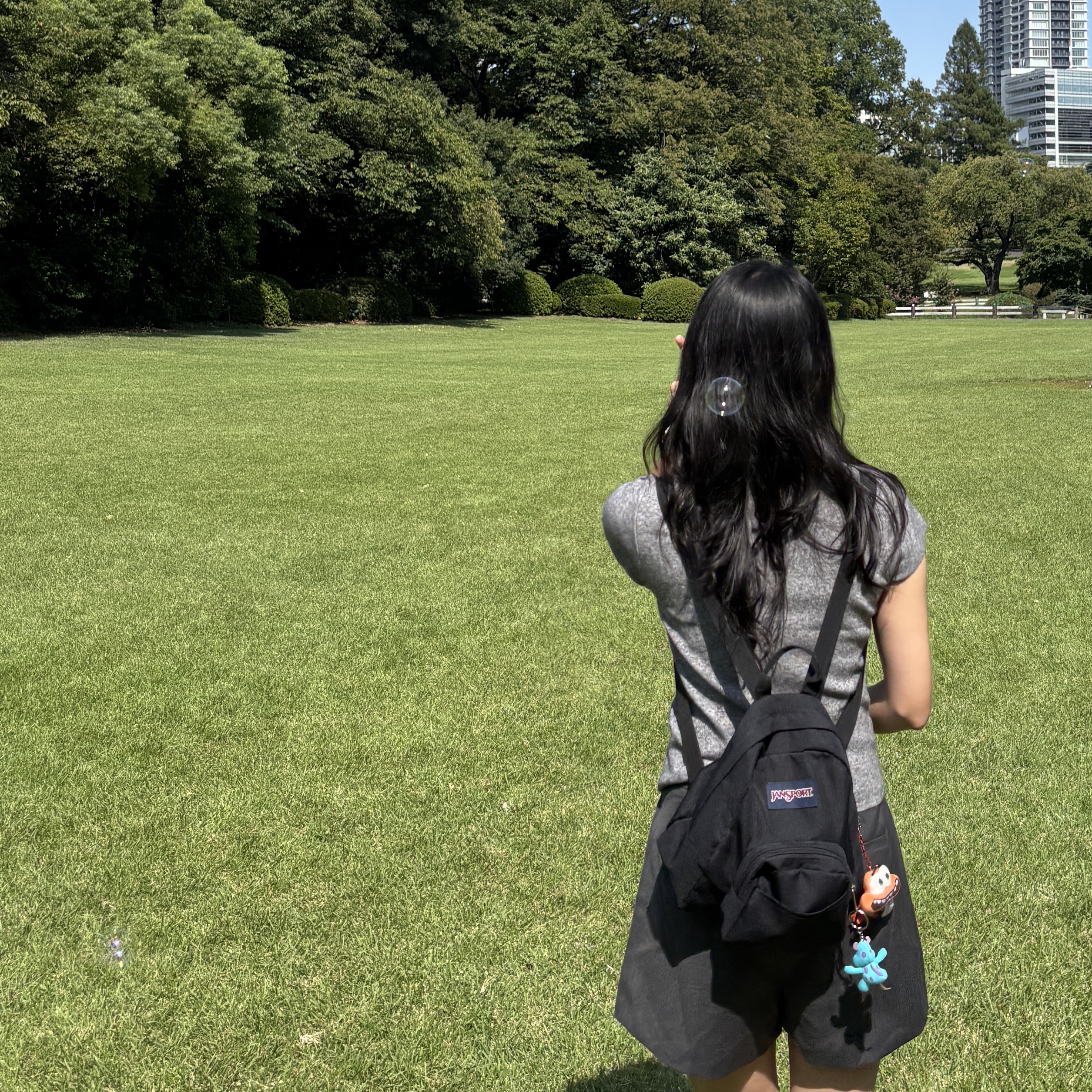 Jansport Half Pint Mini Backpack Black 착용 스타일