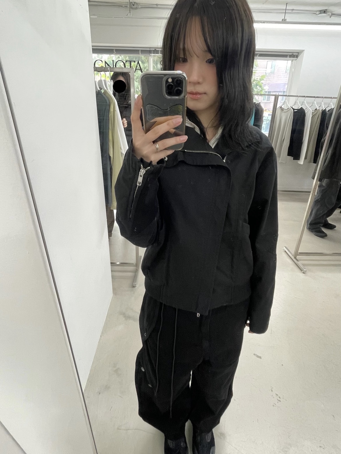 Ignota Core:13 Explorer Jacket Black, Sansan Gear Cotton Wave Pants Black 착용 스타일