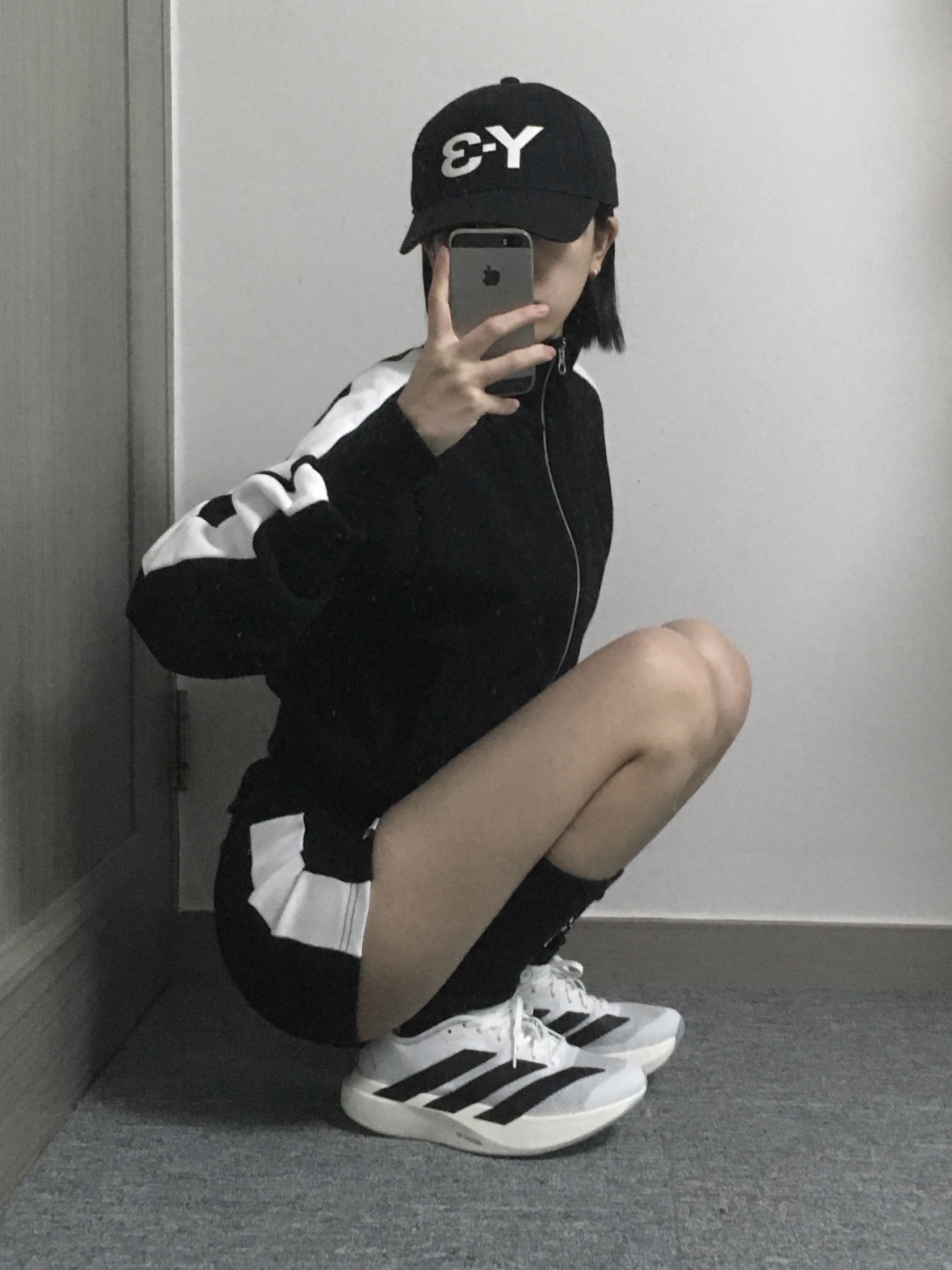 Adidas Adizero EVO SL Cloud White Core Black, (W) Adidas Adizero EVO SL Cloud White Core Black 착용 스타일 - 1
