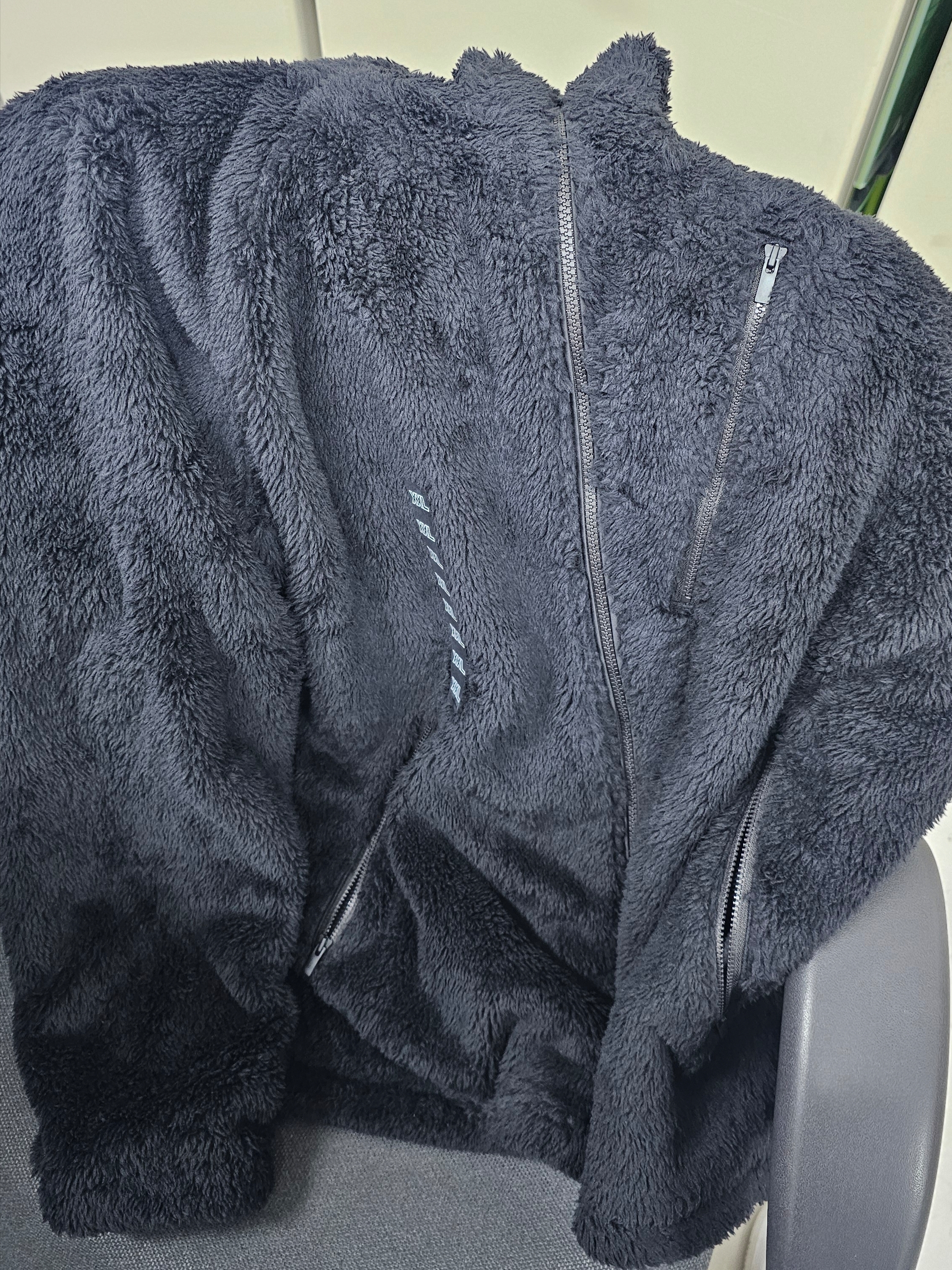 Uniqlo x Needles Fleece Jacket Black - KR 착용 스타일