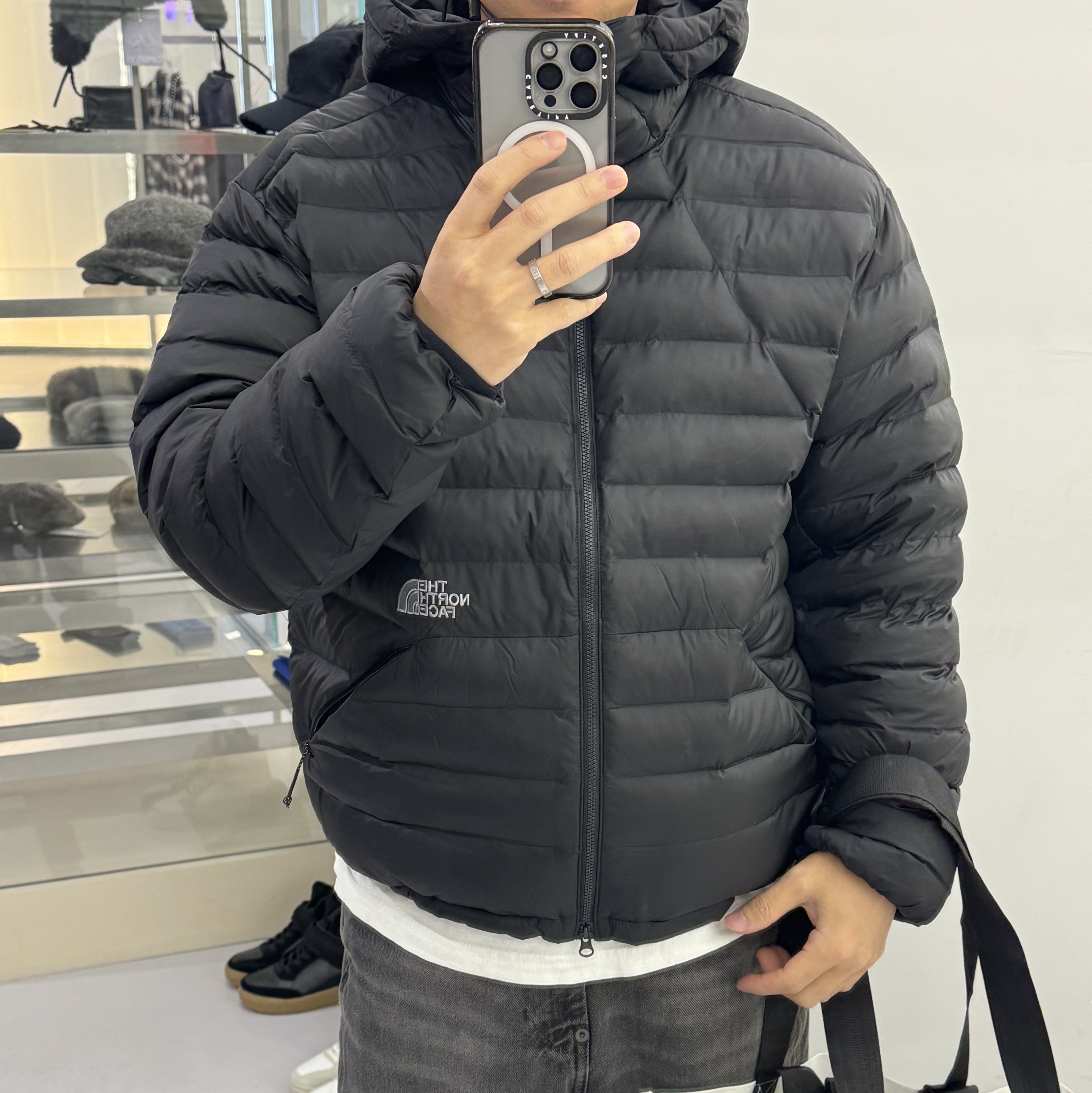 The North Face Ventus On Jacket Black, Maison Margiela Numerical Silver Ring Silver 착용 스타일