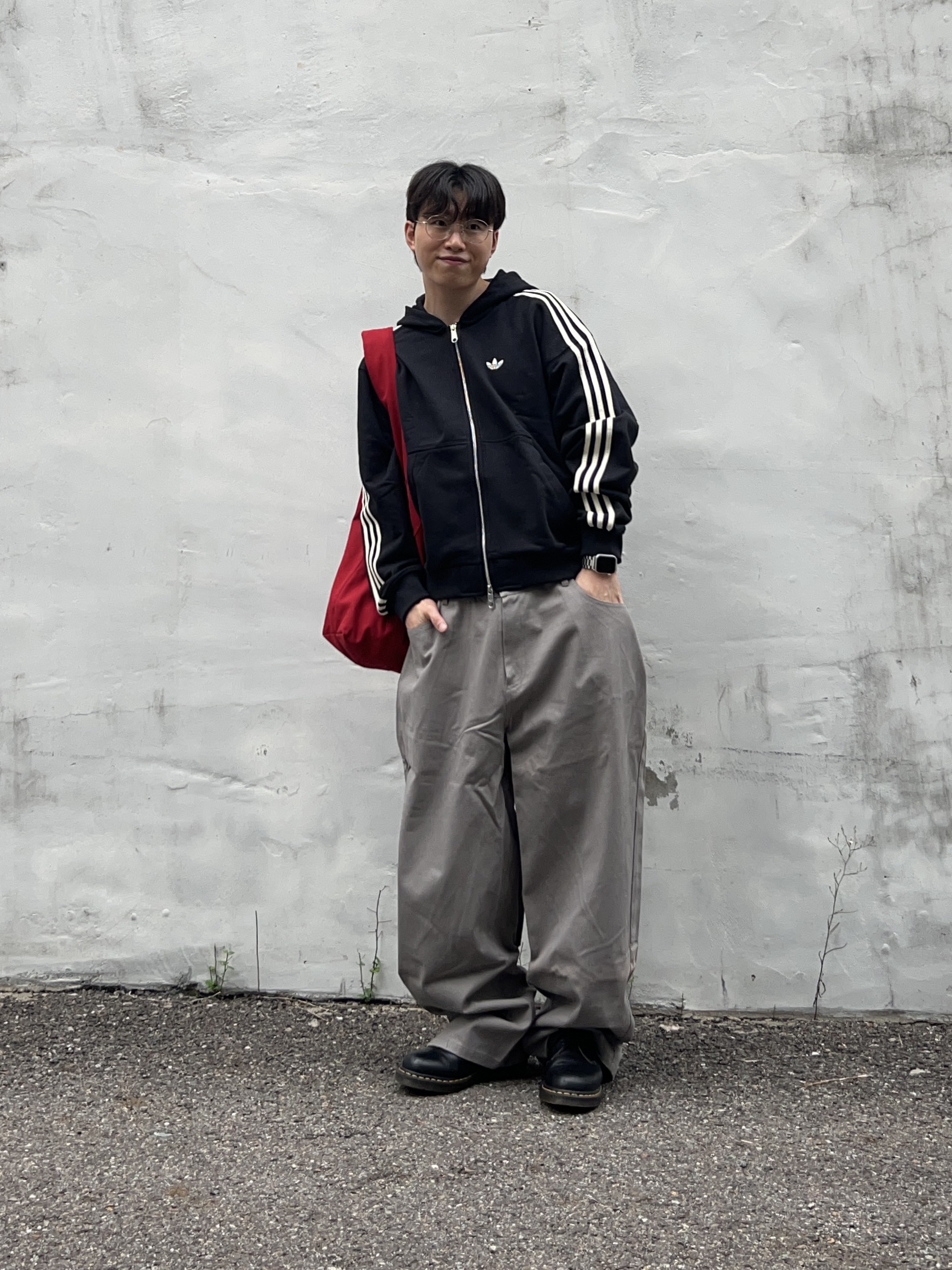 Dr. Martens 1461 Smooth Black, Adidas 3-Stripes Full-Zip Hoodie Black Cream White - KR Sizing 착용 스타일 - 2