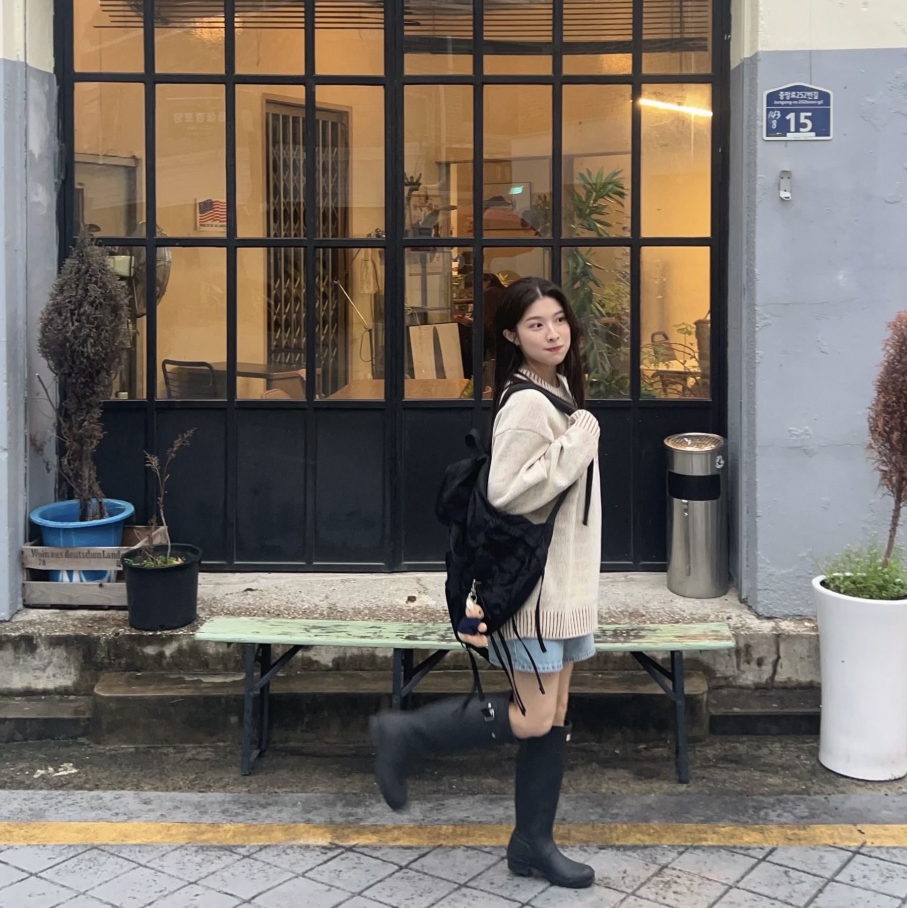 Supreme Contrast Arc Sweater White - 24SS, (W) Hunter Original Tall Rain Boots Black 착용 스타일 - 4