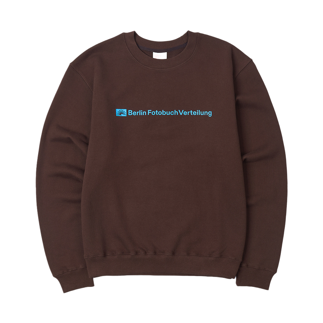 베를린 포토북 디스트리뷰션 비에프브이 센터 로고 스웨트셔츠 브라운(Berlin Photobook Distribution Bfv Center Logo Sweatshirt Brown)