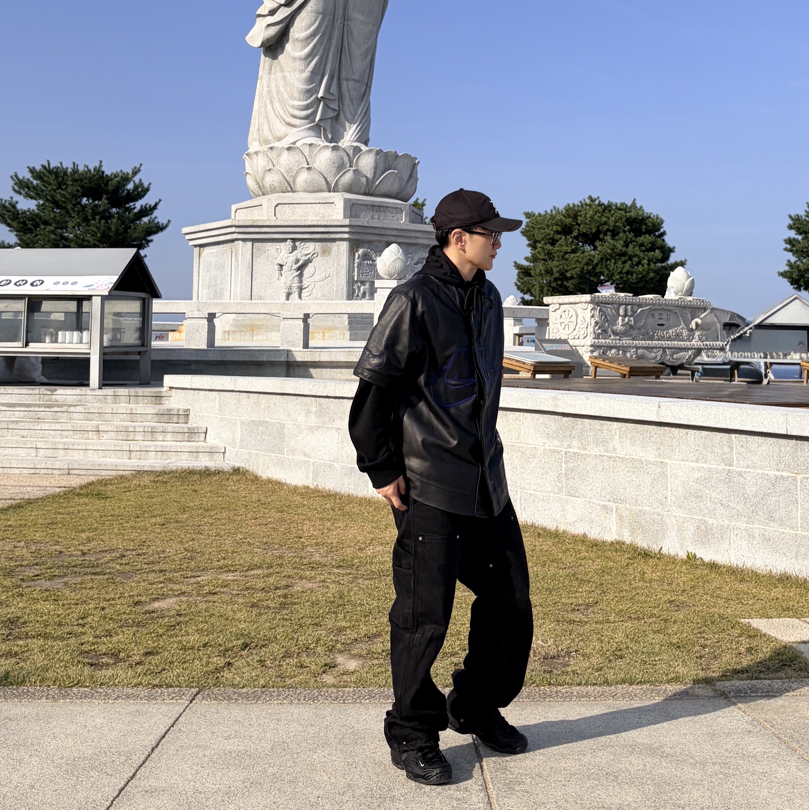 Nike x Comme des Garcons Homme Plus Air Foamposite One Black, Supreme x Nike Leather Baseball Jersey White - 19FW 착용 스타일