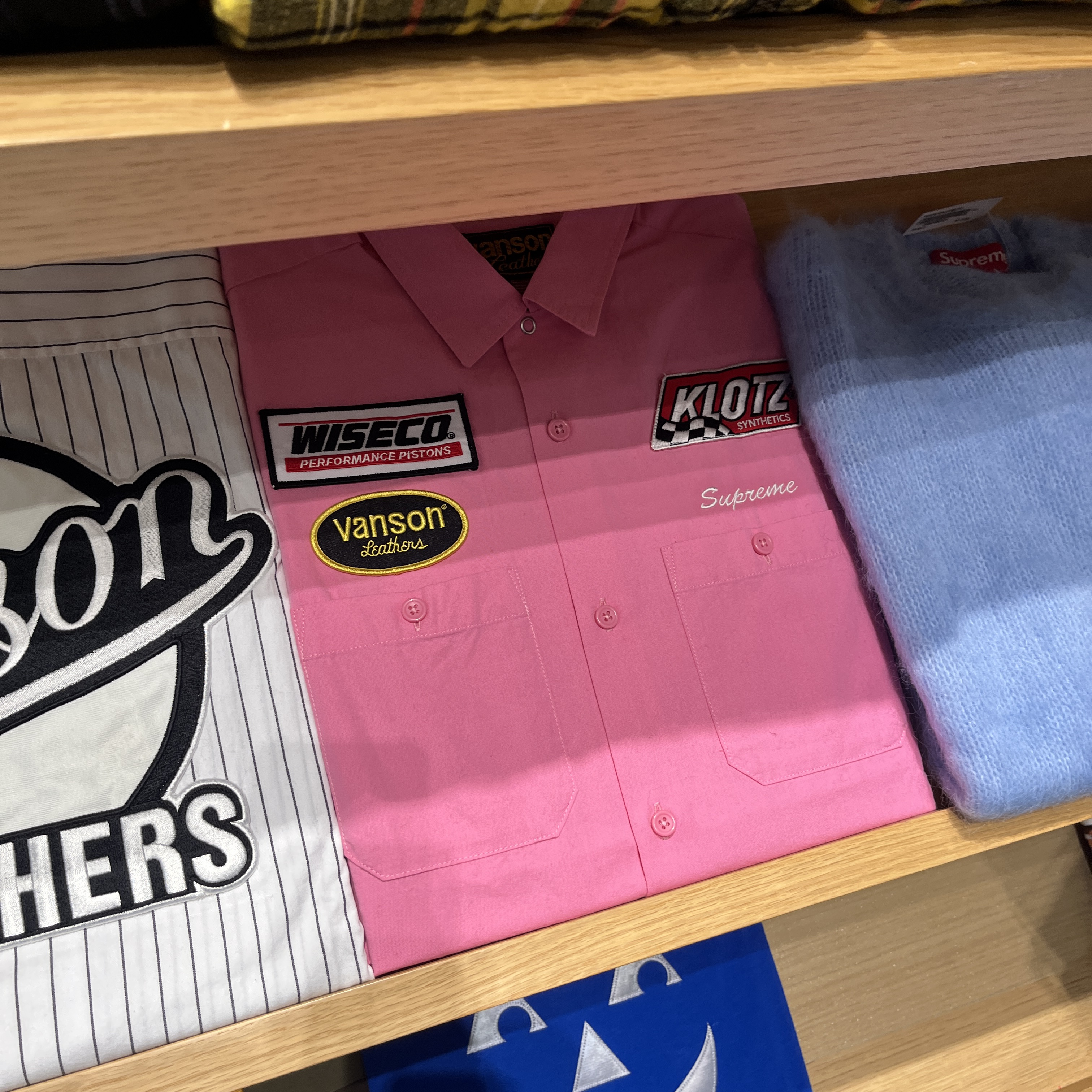 Supreme x Vanson Leathers S/S Work Shirt Pink - 25FW 착용 스타일