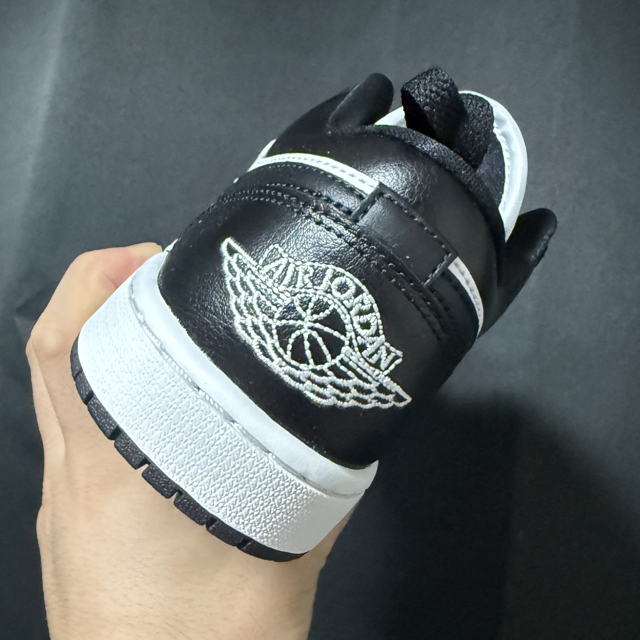 (W) Jordan 1 Low Black and White 착용 스타일