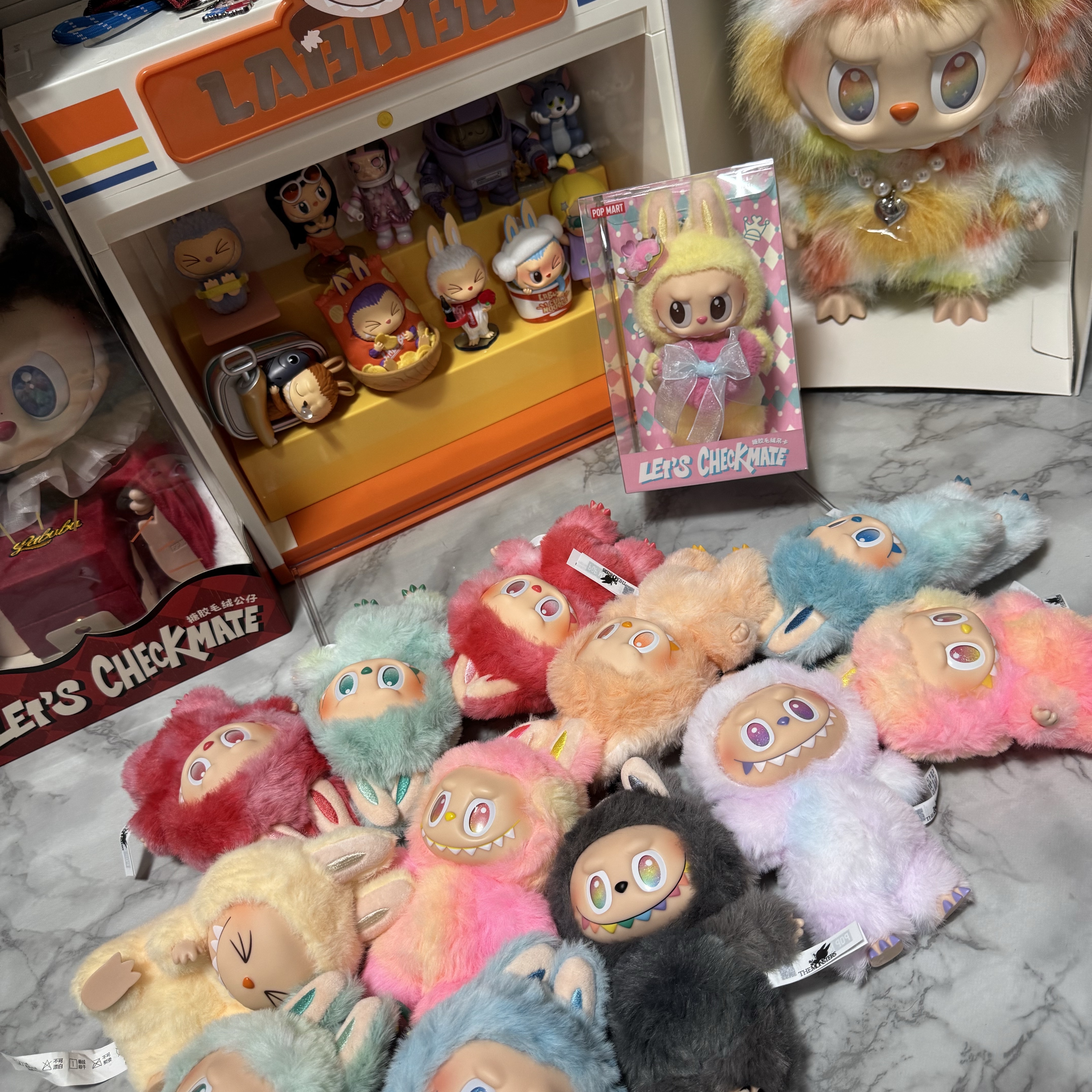 Pop Mart Labubu The Monsters Highlight Series Sealed Case (1 Blind Box), Pop Mart Labubu The Monsters Highlight Series ID Keyring (Opened Case) 착용 스타일 - 1