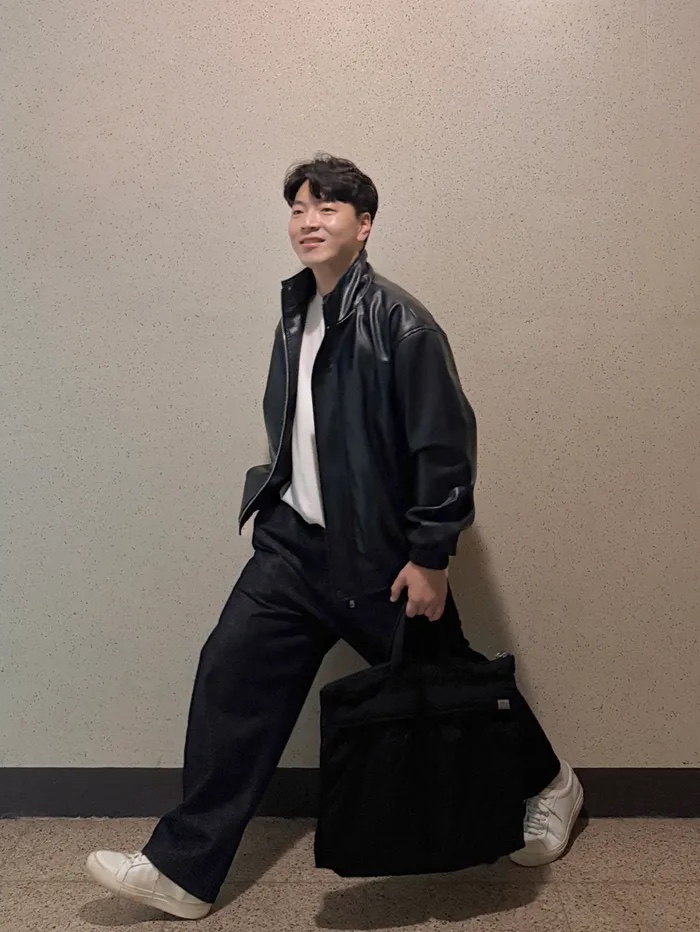 QT8 Garments TL Synthetic Leather Hidden Jacket Black 착용 스타일 - 4