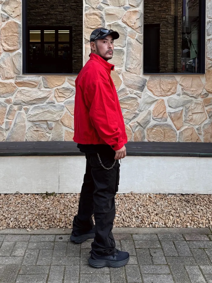 QT8 GARMENTS Washed Oxford Harrington Jacket Red 착용 스타일 - 4