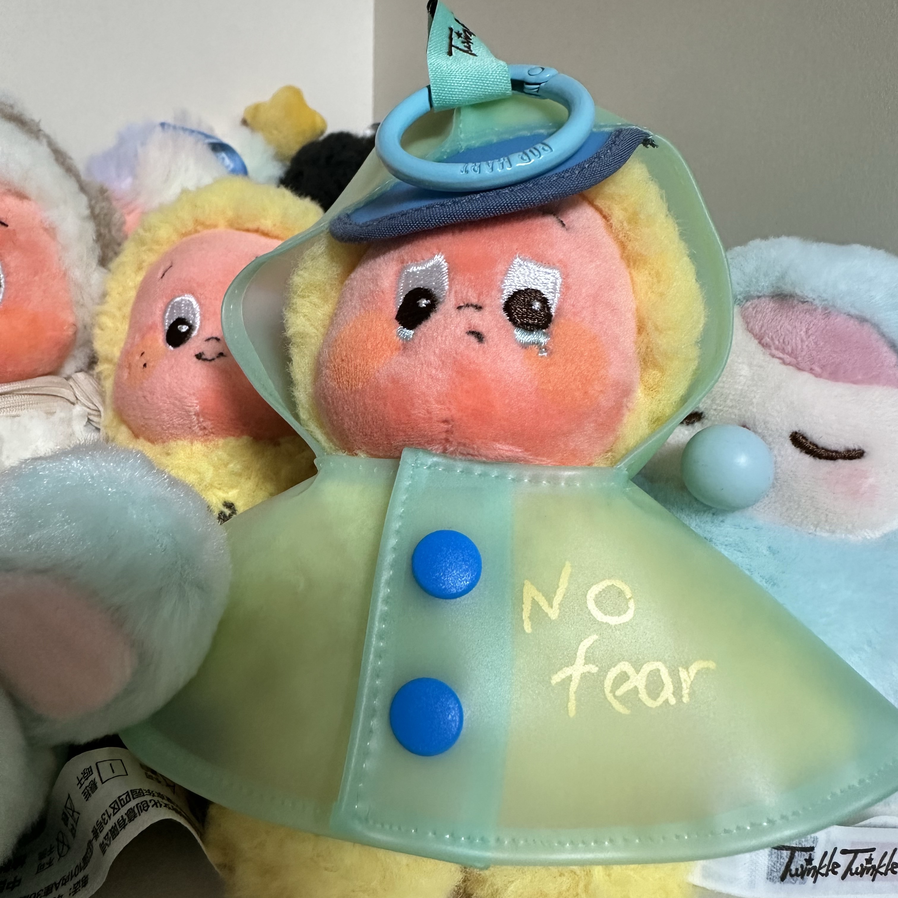 Pop Mart Twinkle Twinkle Sweet Dreams Forecast Series Plush Pendant Sealed Case (6 Blind Boxes) 착용 스타일