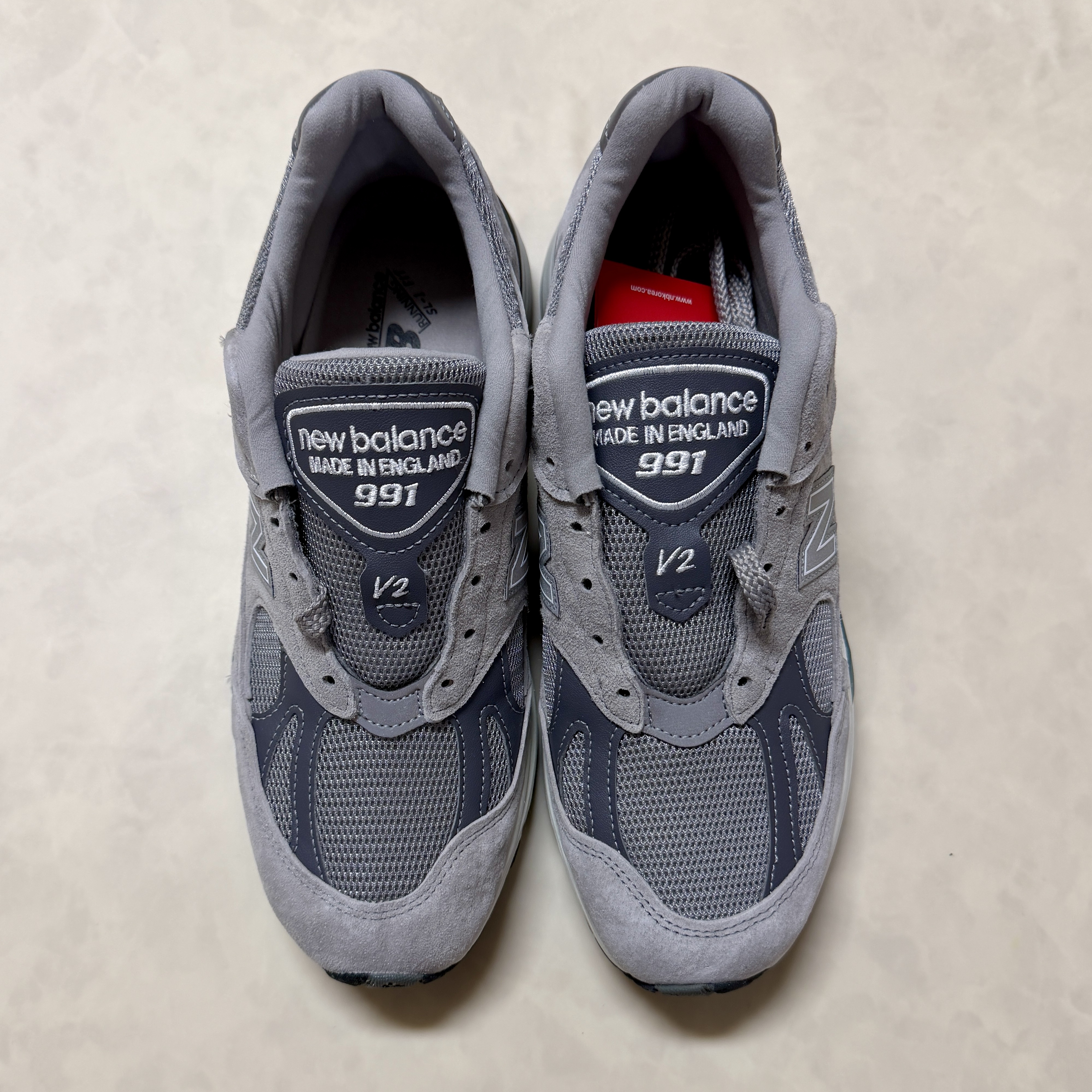 New Balance 991v2 Made in UK Rock Ridge Alloy Silver 착용 스타일 - 5