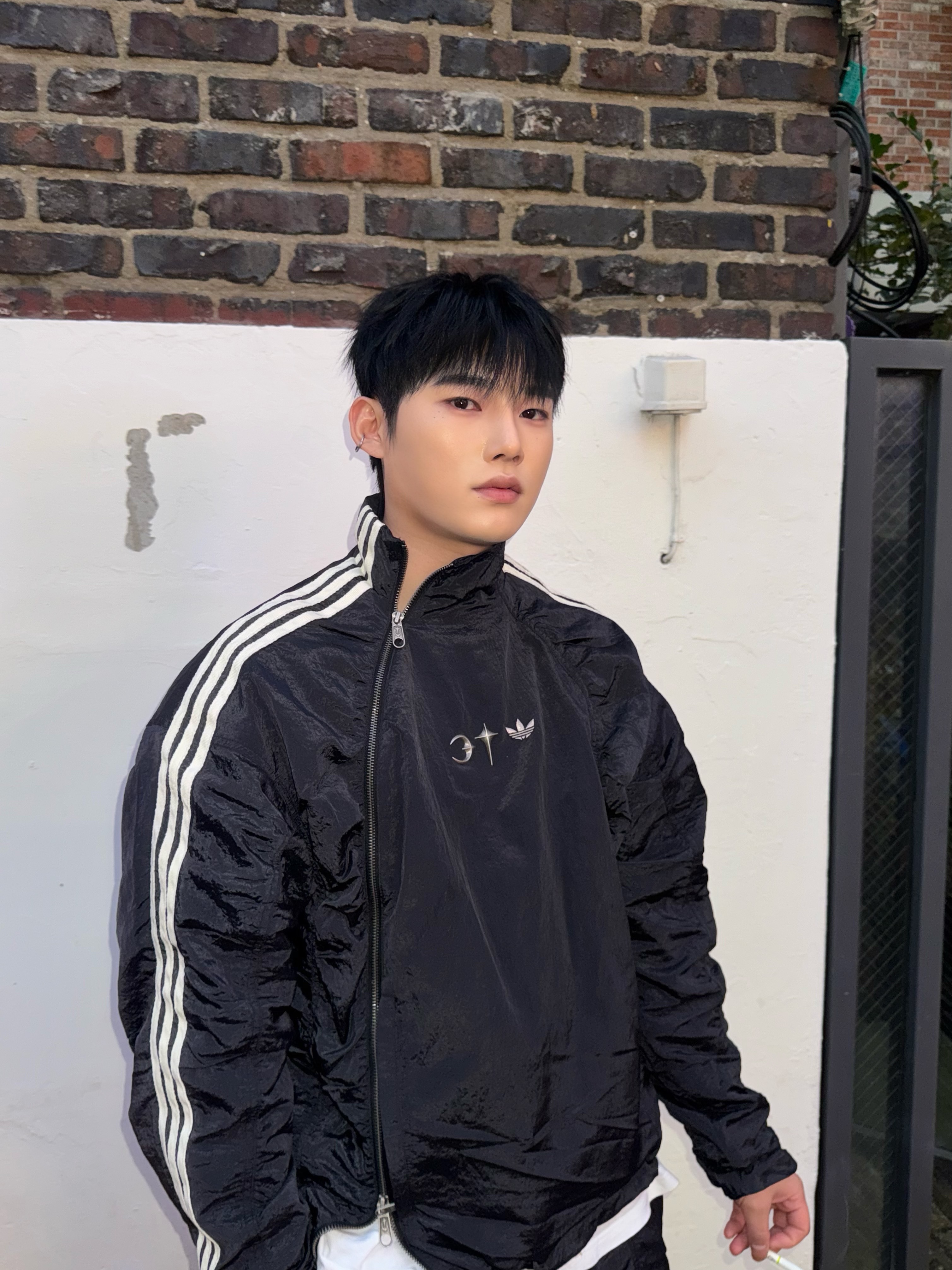 Adidas x Thug Club Woven Track Top Black Silver Metallic - KR Sizing, Adidas x Thug Club Woven Track Top Black Silver Metallic - US Sizing 착용 스타일 - 1