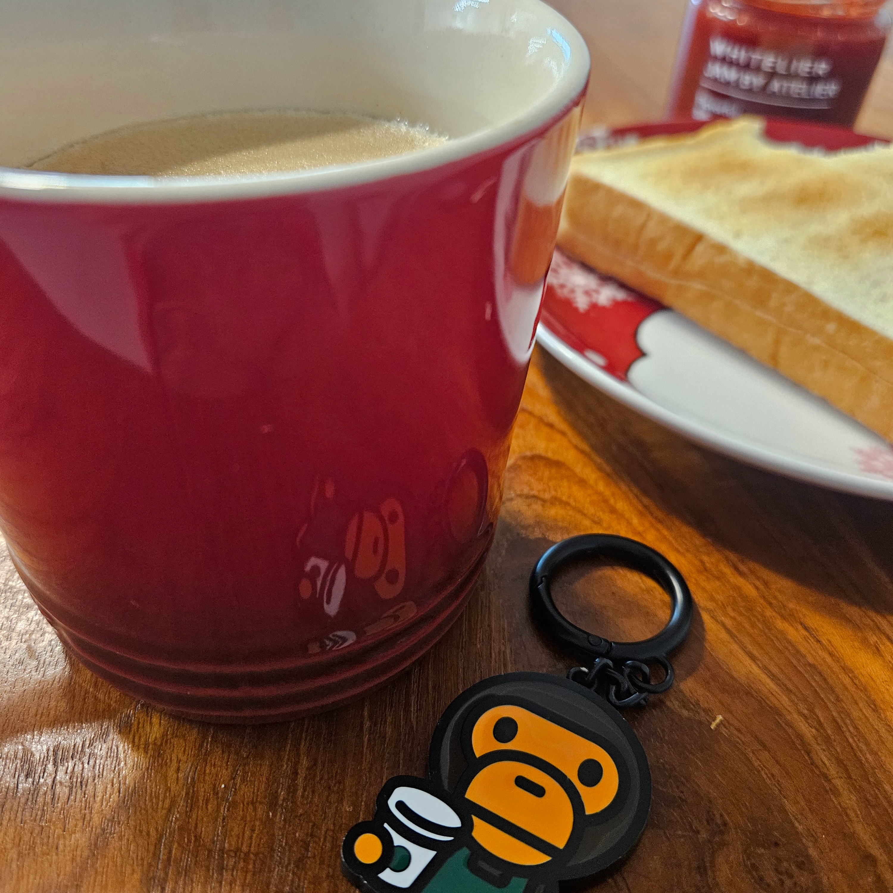 Starbucks x BAPE Baby Milo Keychain 착용 스타일 - 4