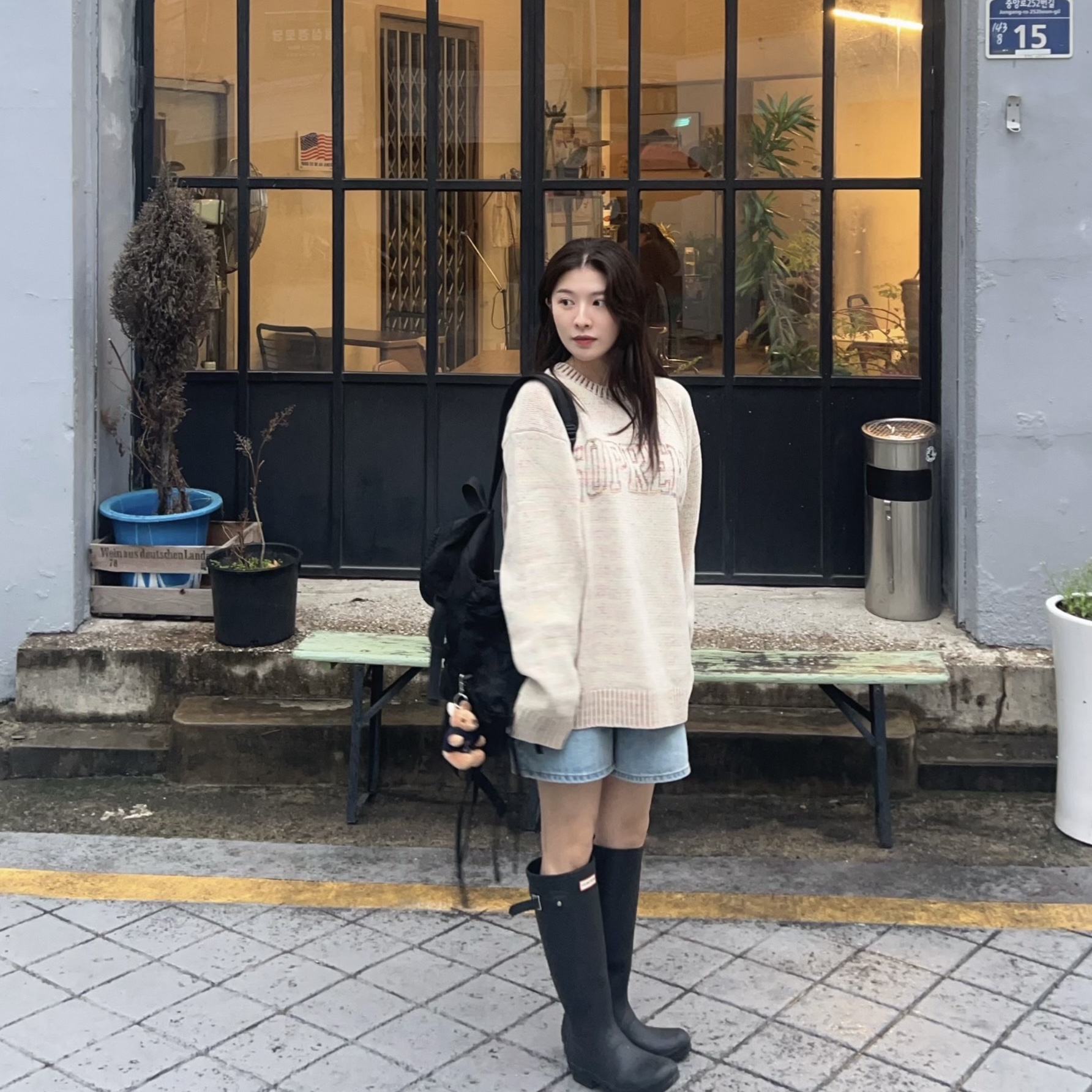 Supreme Contrast Arc Sweater White - 24SS, (W) Hunter Original Tall Rain Boots Black 착용 스타일 - 3
