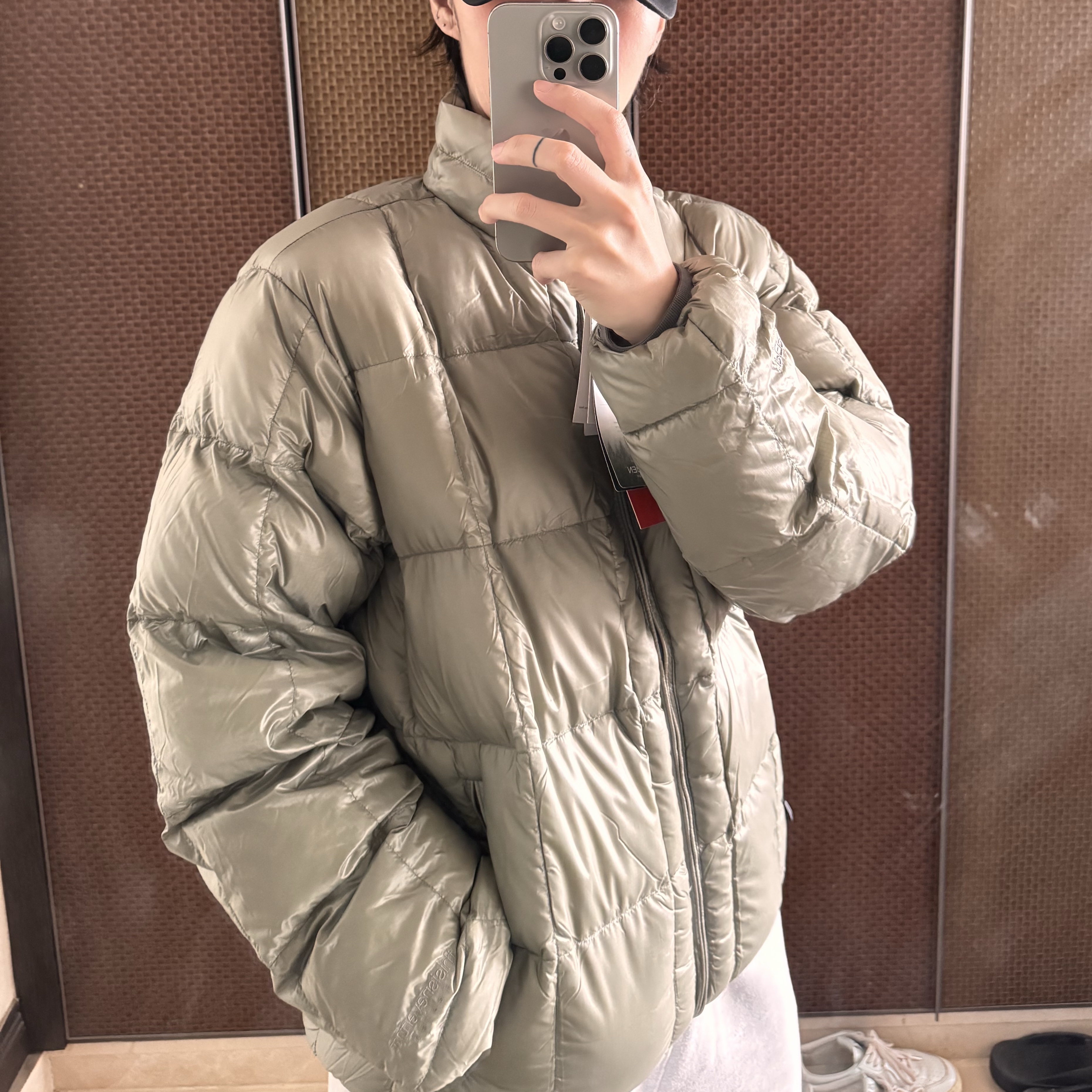 Thisisneverthat Pertex Light Down Jacket Dark Sage 착용 스타일