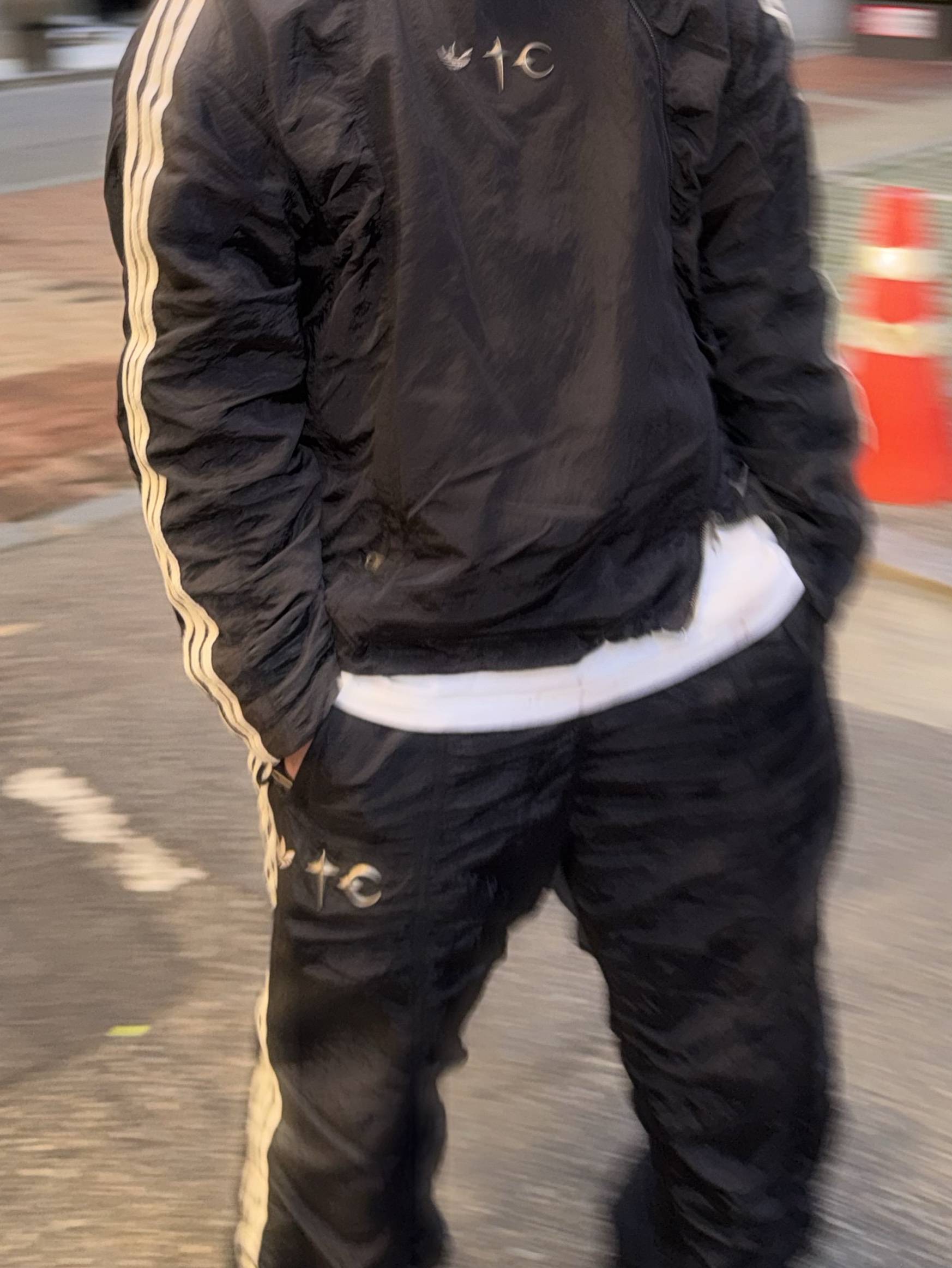 Adidas x Thug Club Woven Track Top Black Silver Metallic - KR Sizing, Adidas x Thug Club Woven Track Top Black Silver Metallic - US Sizing 착용 스타일 - 5