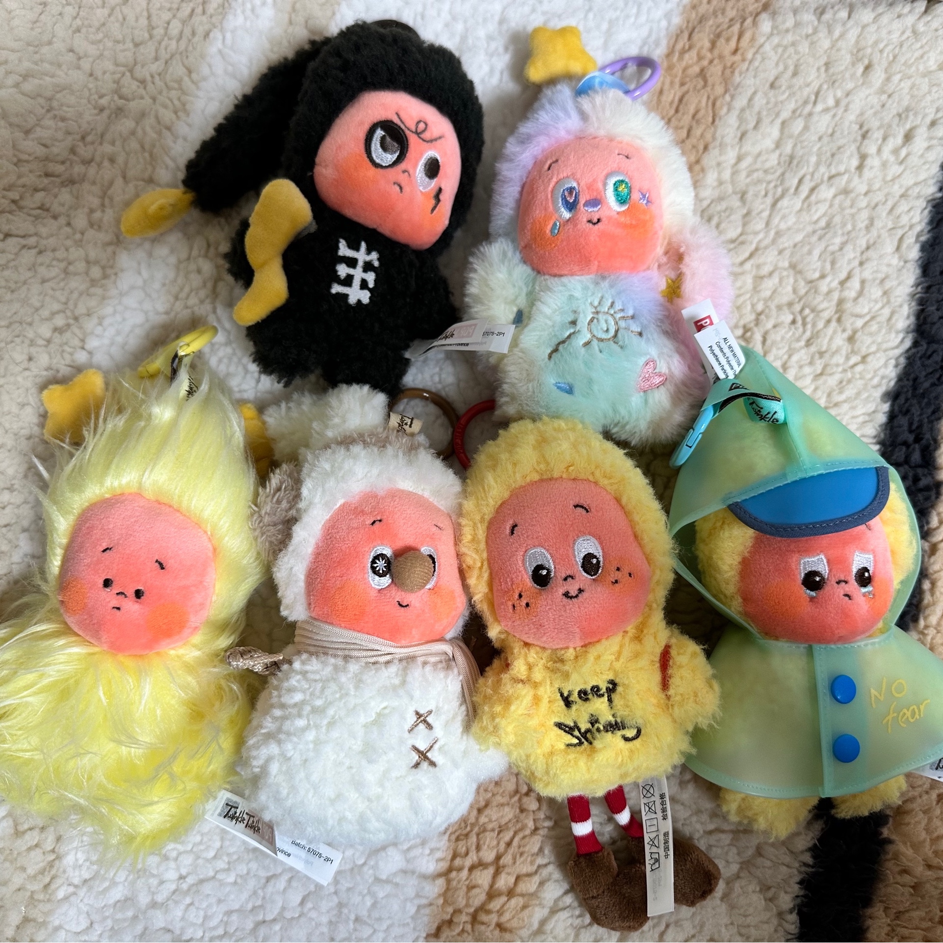 Pop Mart Twinkle Twinkle Sweet Dreams Forecast Series Plush Pendant Sealed Case (6 Blind Boxes) 착용 스타일