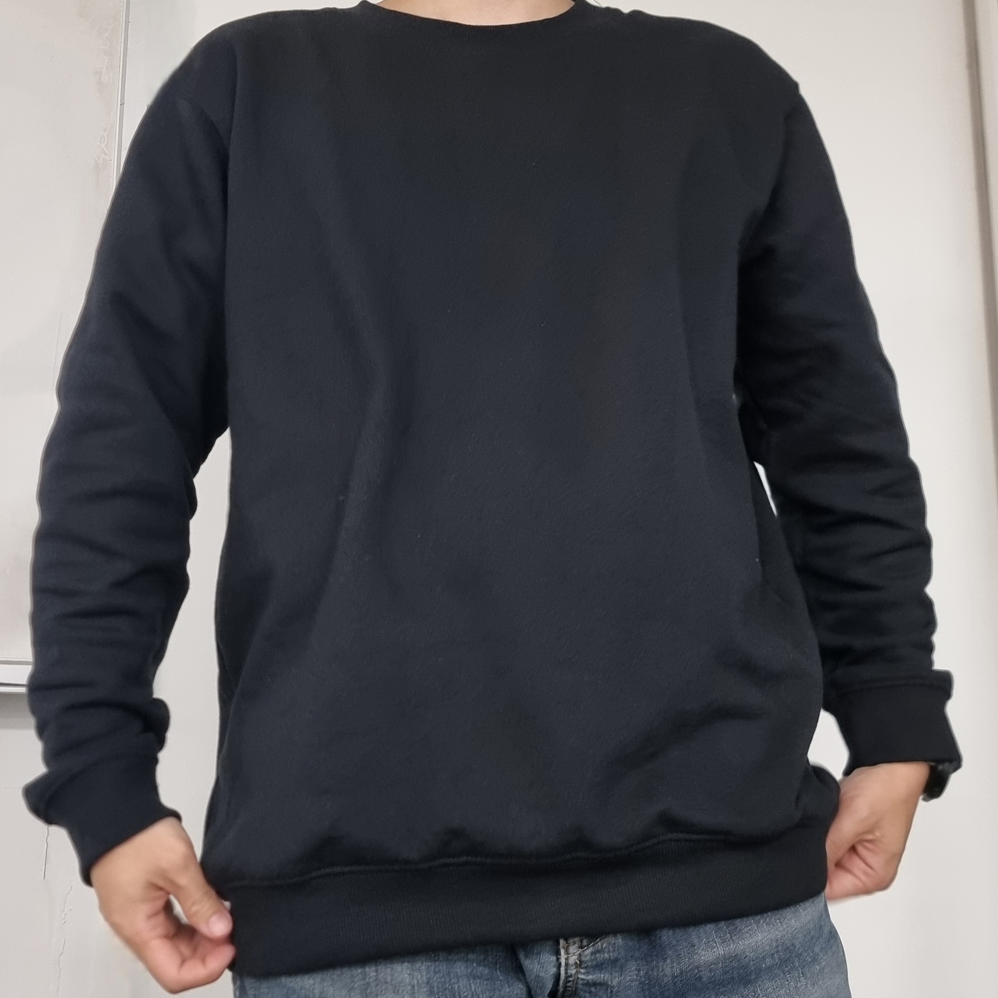 Gildan Asian Heavy Blend Crewneck Sweatshirt 착용 스타일