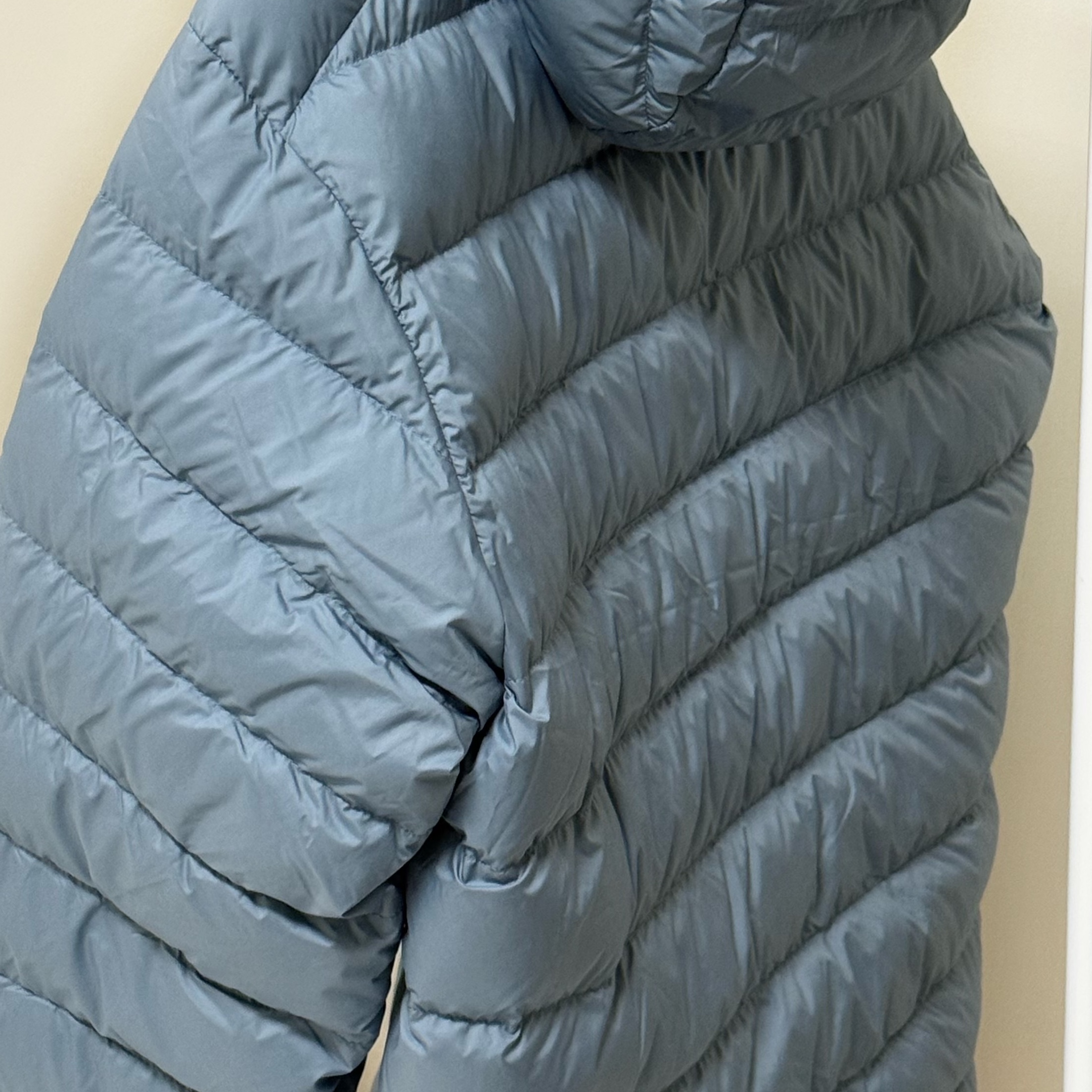 Musinsa Standard City Leisure Hooded Light Down Jacket Moon Blue 착용 스타일 - 2