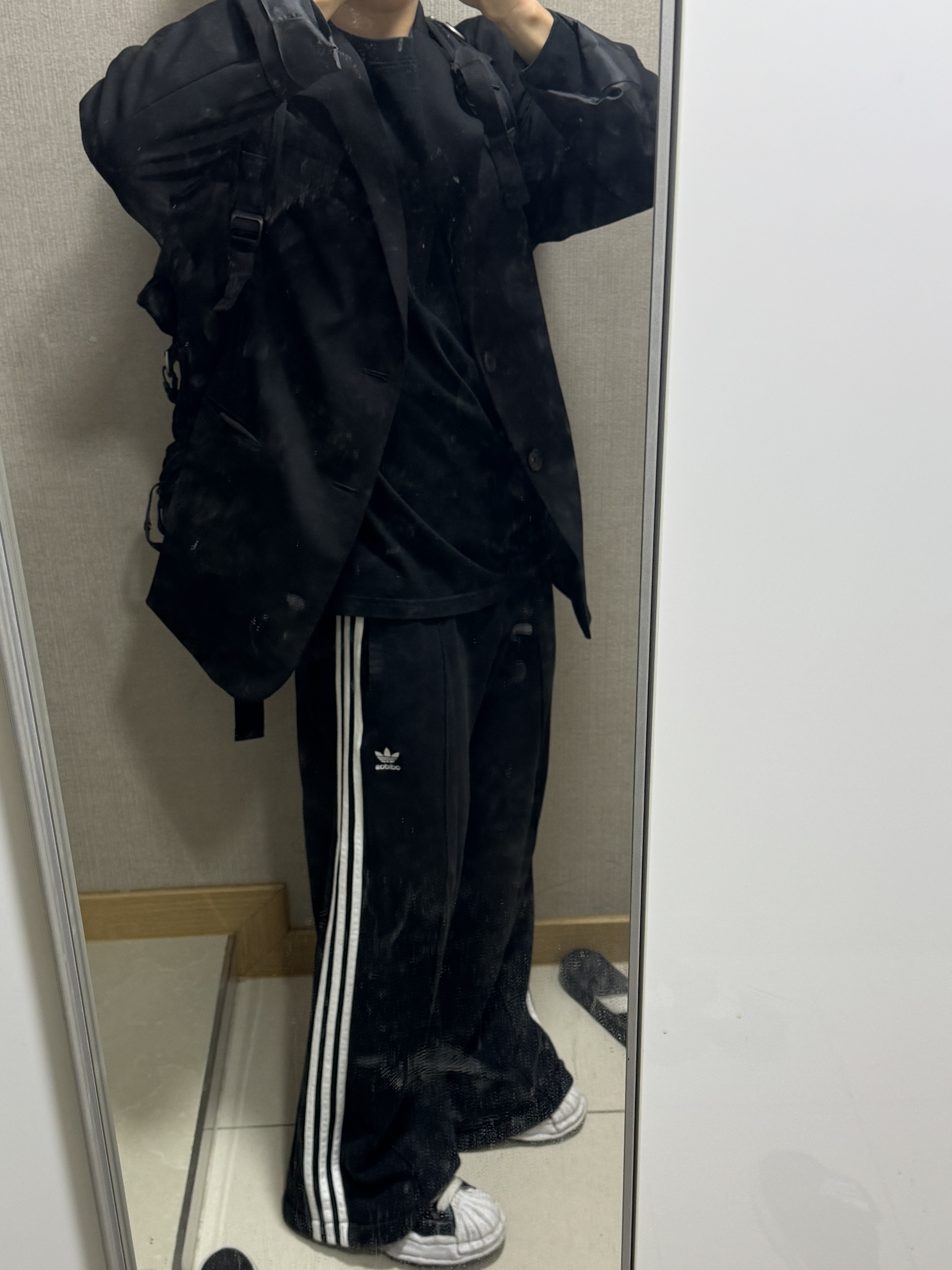 Maison Mihara Yasuhiro Blakey OG Sole Canvas Low-top Sneakers Black White 착용 스타일