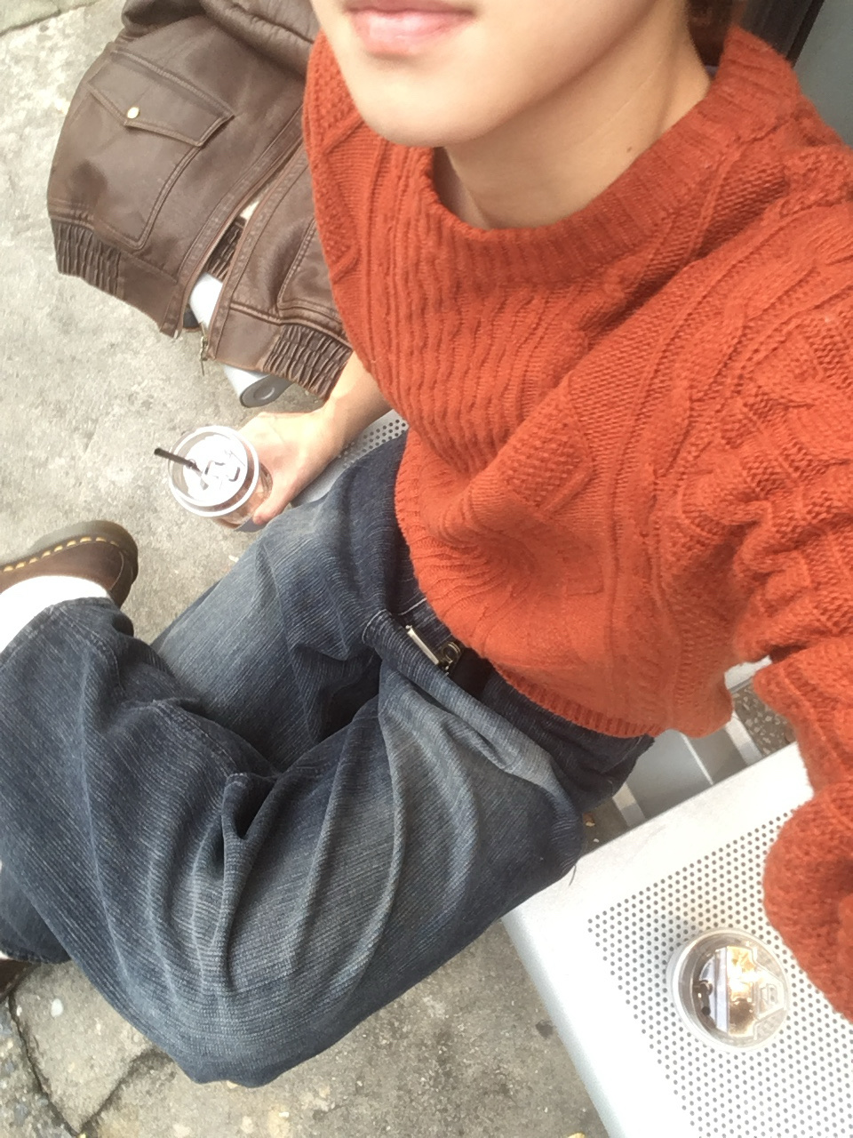 Dr. Martens 1461 Bex Crazy Horse Dark Brown, Casio LTP-V007L-9B 착용 스타일 - 2