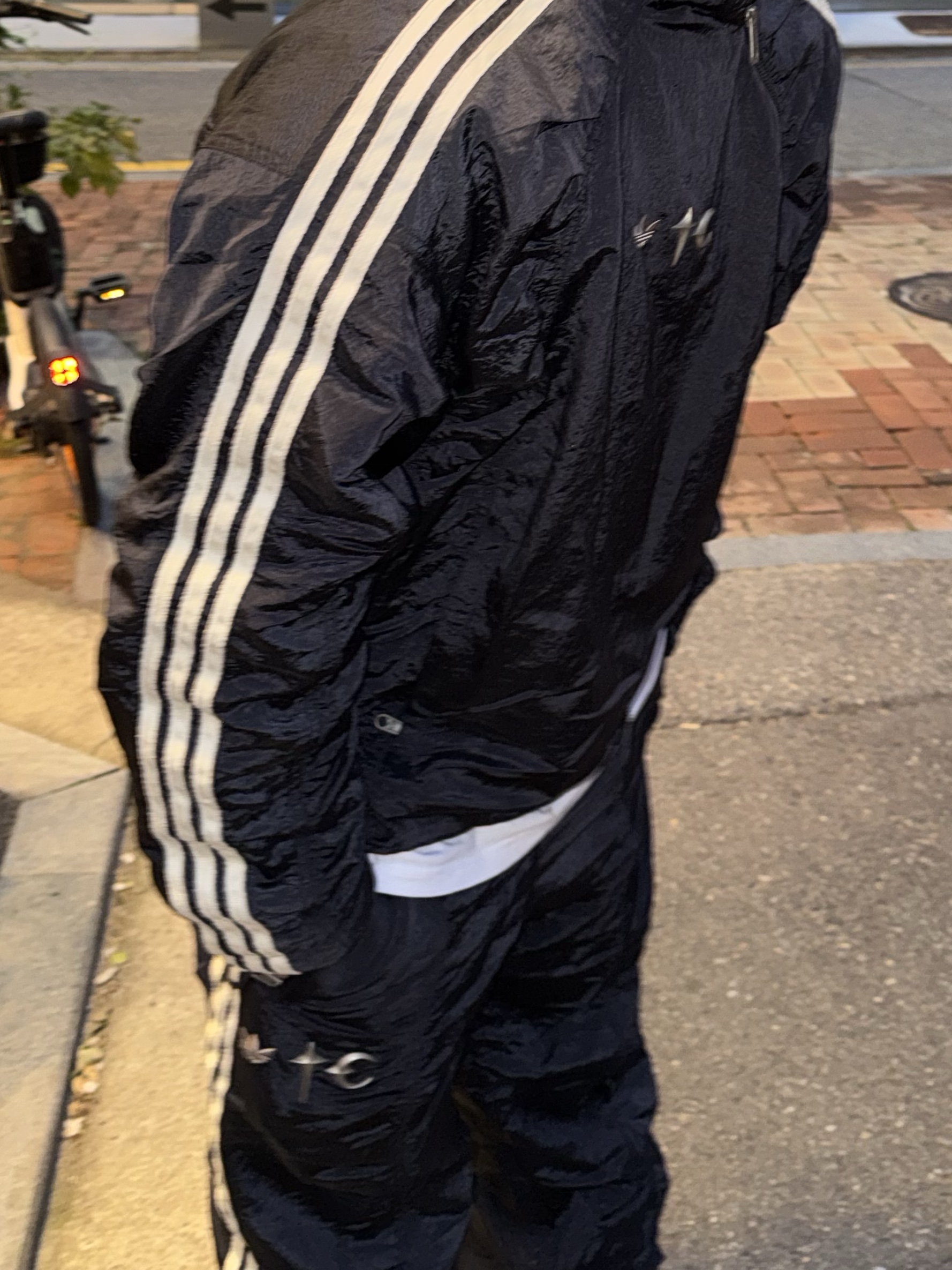 Adidas x Thug Club Woven Track Top Black Silver Metallic - KR Sizing, Adidas x Thug Club Woven Track Top Black Silver Metallic - US Sizing 착용 스타일 - 3