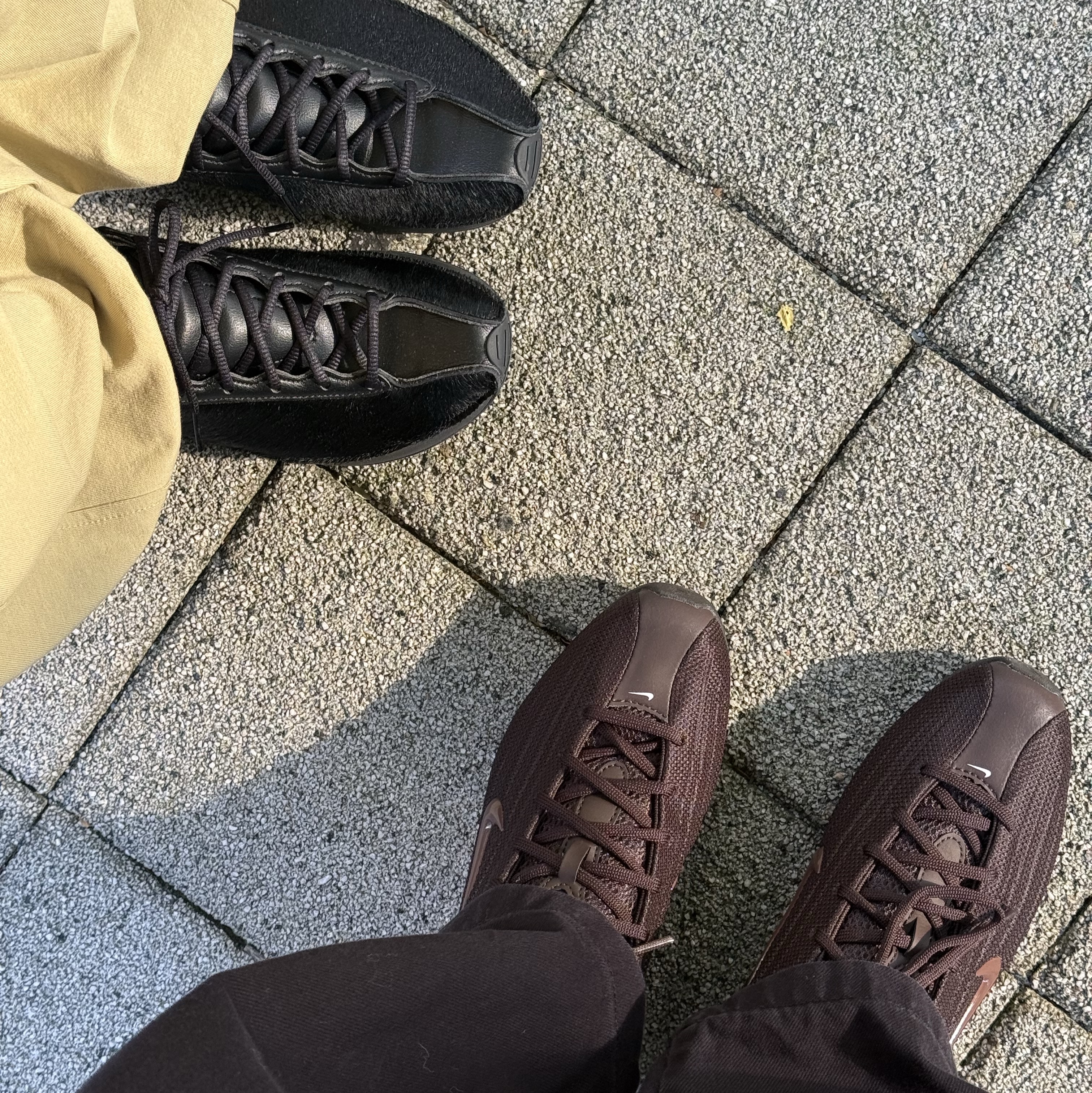 (W) Nike Shox Z Velvet Brown Light Chocolate, (W) Nike Air Superfly Black and Off Noir 착용 스타일 - 1