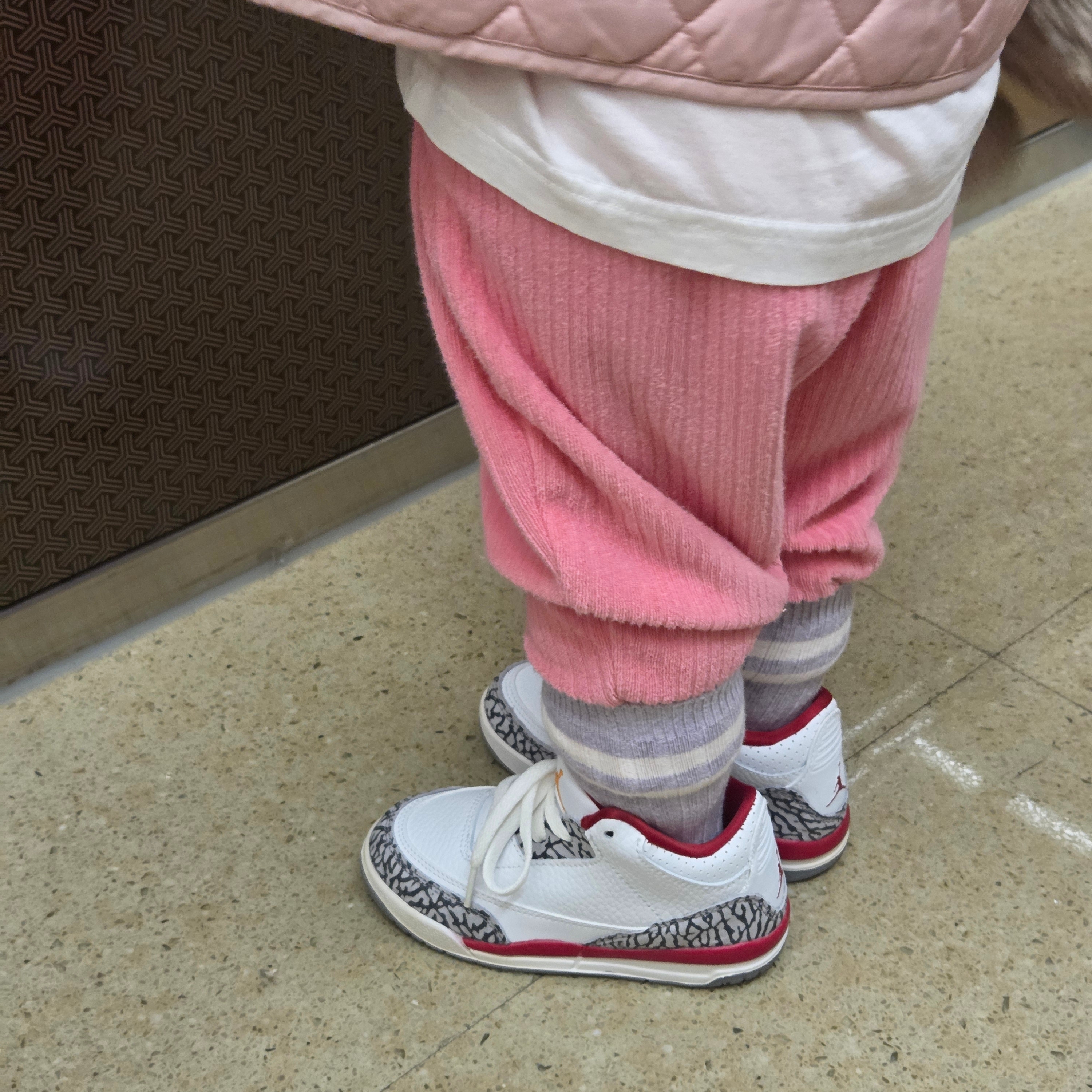 (PS) Jordan 3 Retro Georgia Peach 착용 스타일 - 3