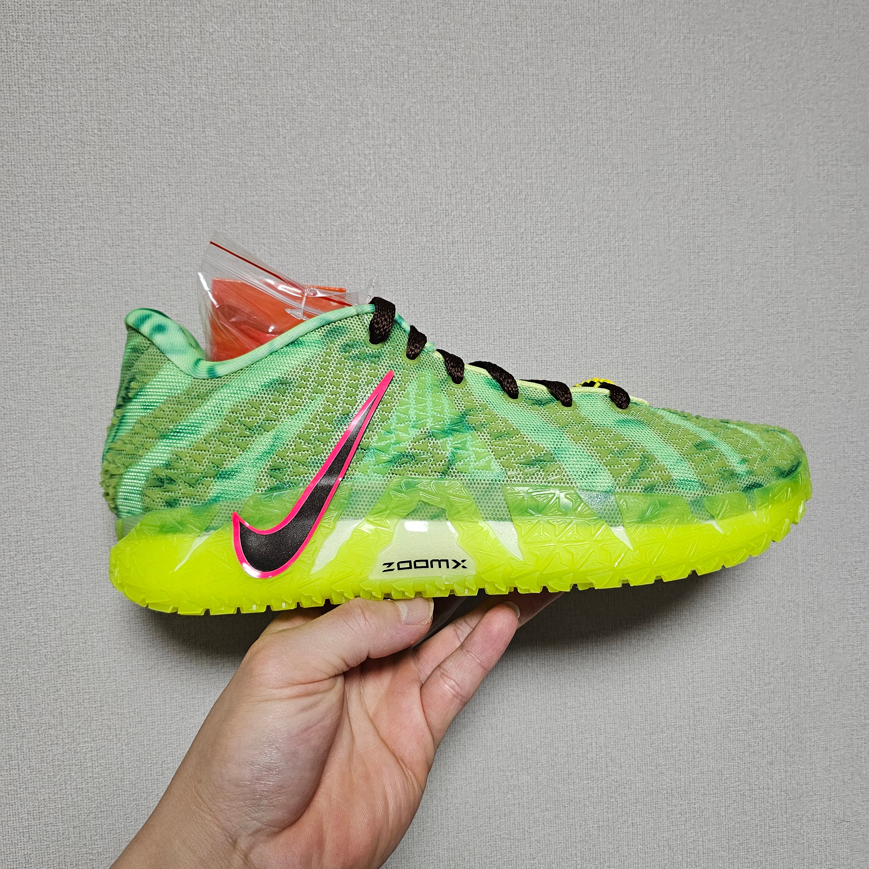 Nike Ja 3 EP Light Lemon Twist Hemp 착용 스타일