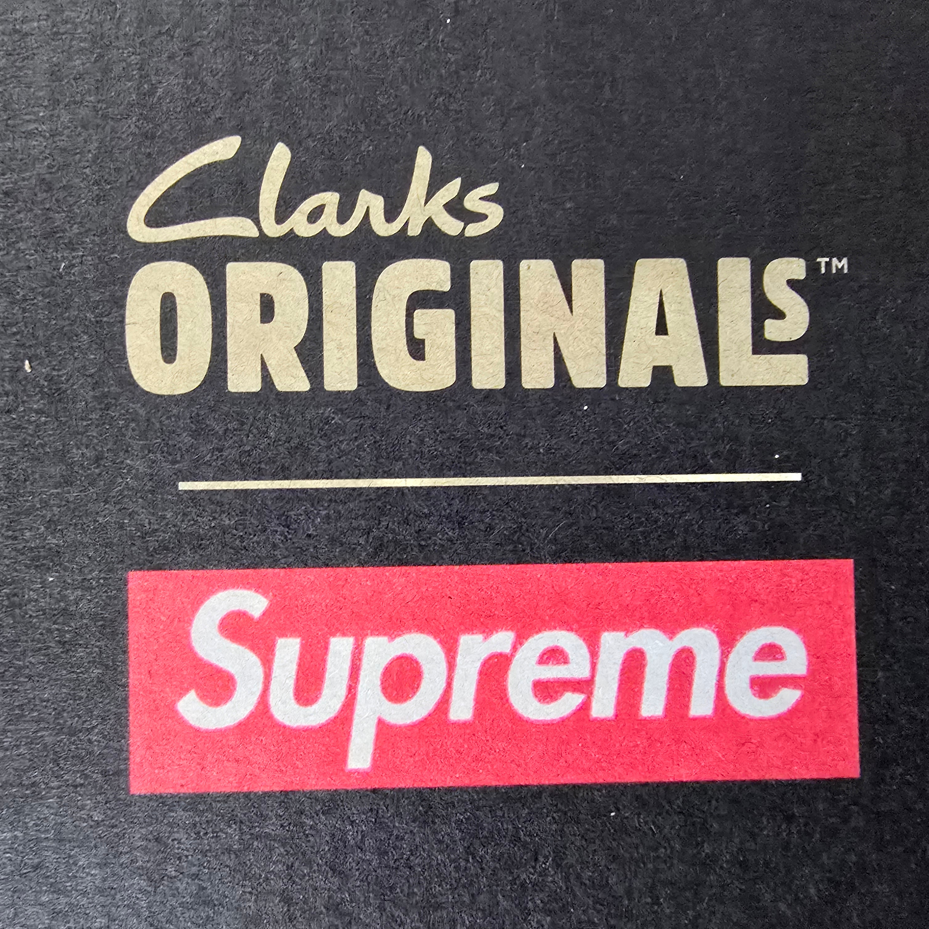 Clarks x Supreme Reflective Wallabee Silver - 25SS 착용 스타일 - 1
