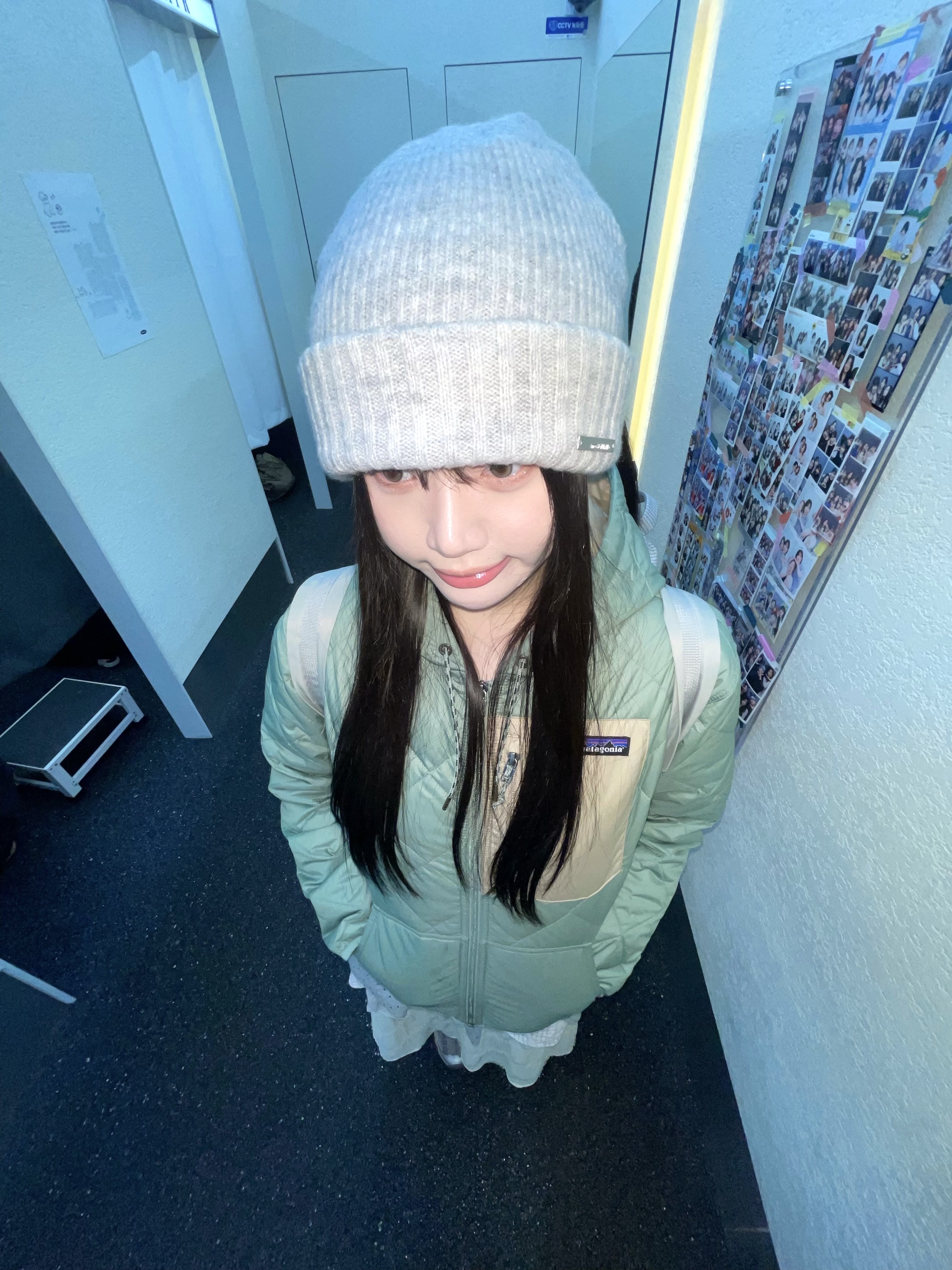 Patagonia Diamond Quilted Bomber Hoody Black, Patagonia Diamond Quilted Bomber Hoody Forever Grey 착용 스타일