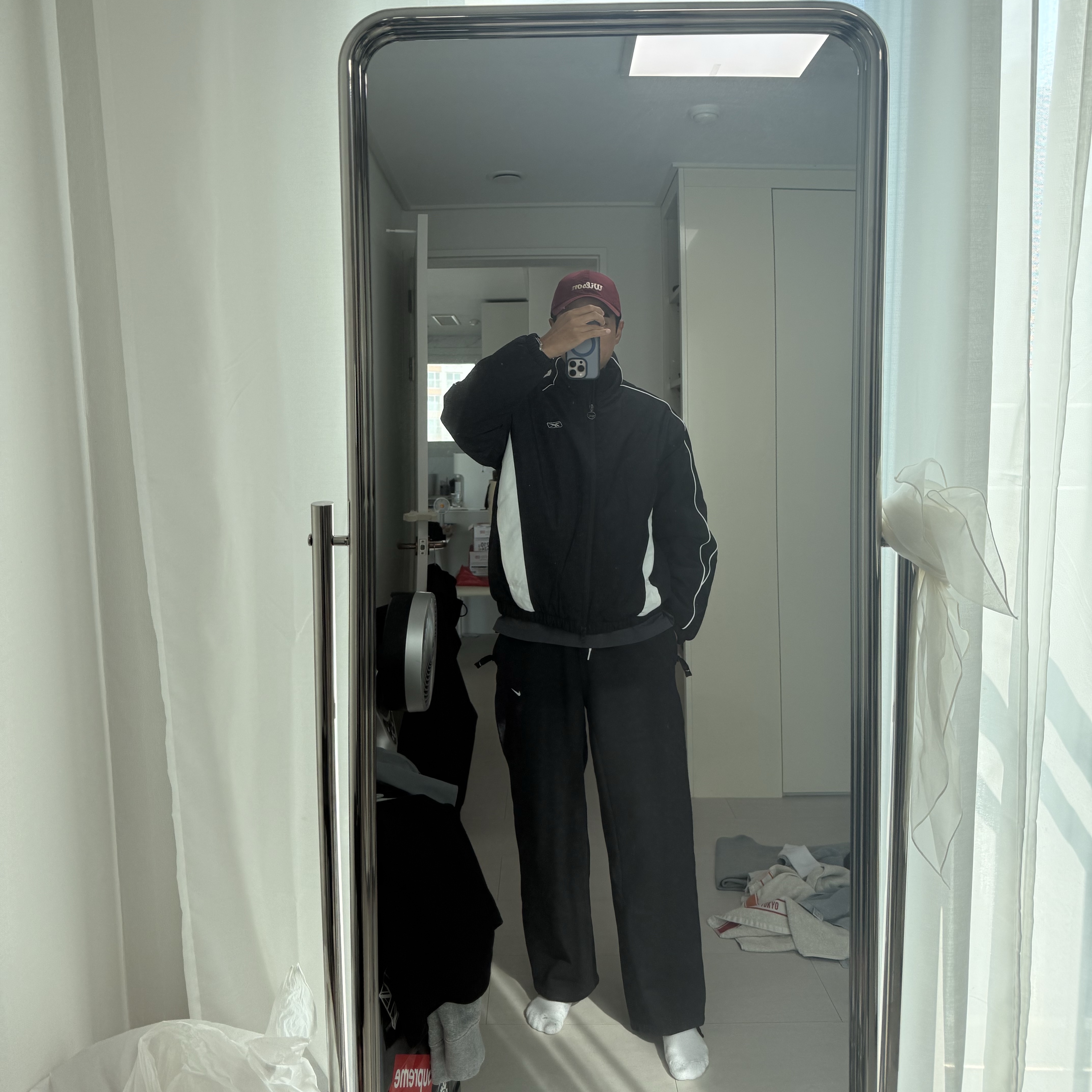 Nike NSW Swoosh Open Hem Fleece Pants Black - Asia, Reebok Premier Track Padded Jacket Black 착용 스타일 - 2