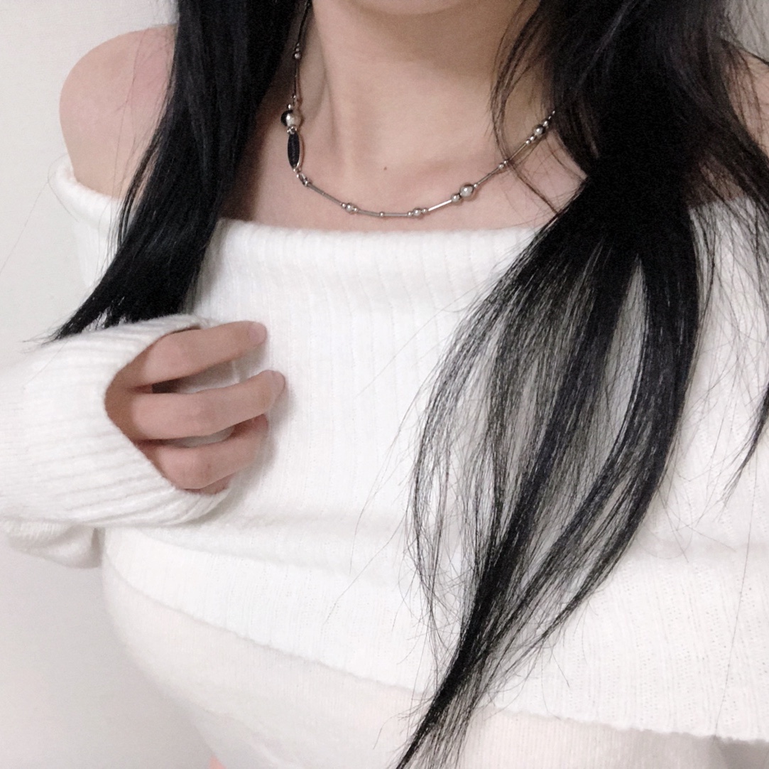 Riomeu Silver Melody Necklace 착용 스타일