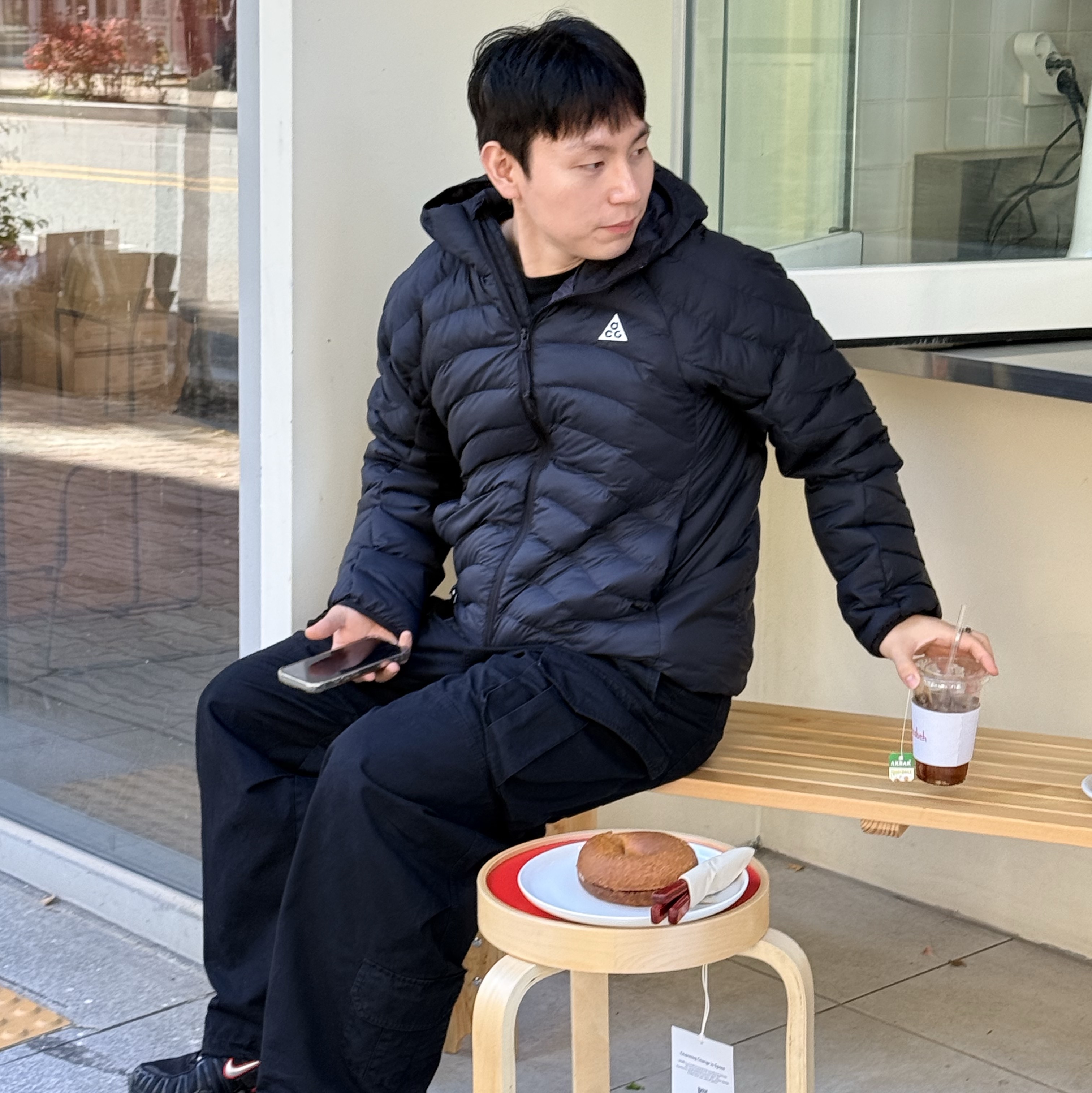 Nike ACG Lava Flow Therma-Fit ADV Jacket Black Summit White - Asia, Nike Shox TL Black University Red 착용 스타일