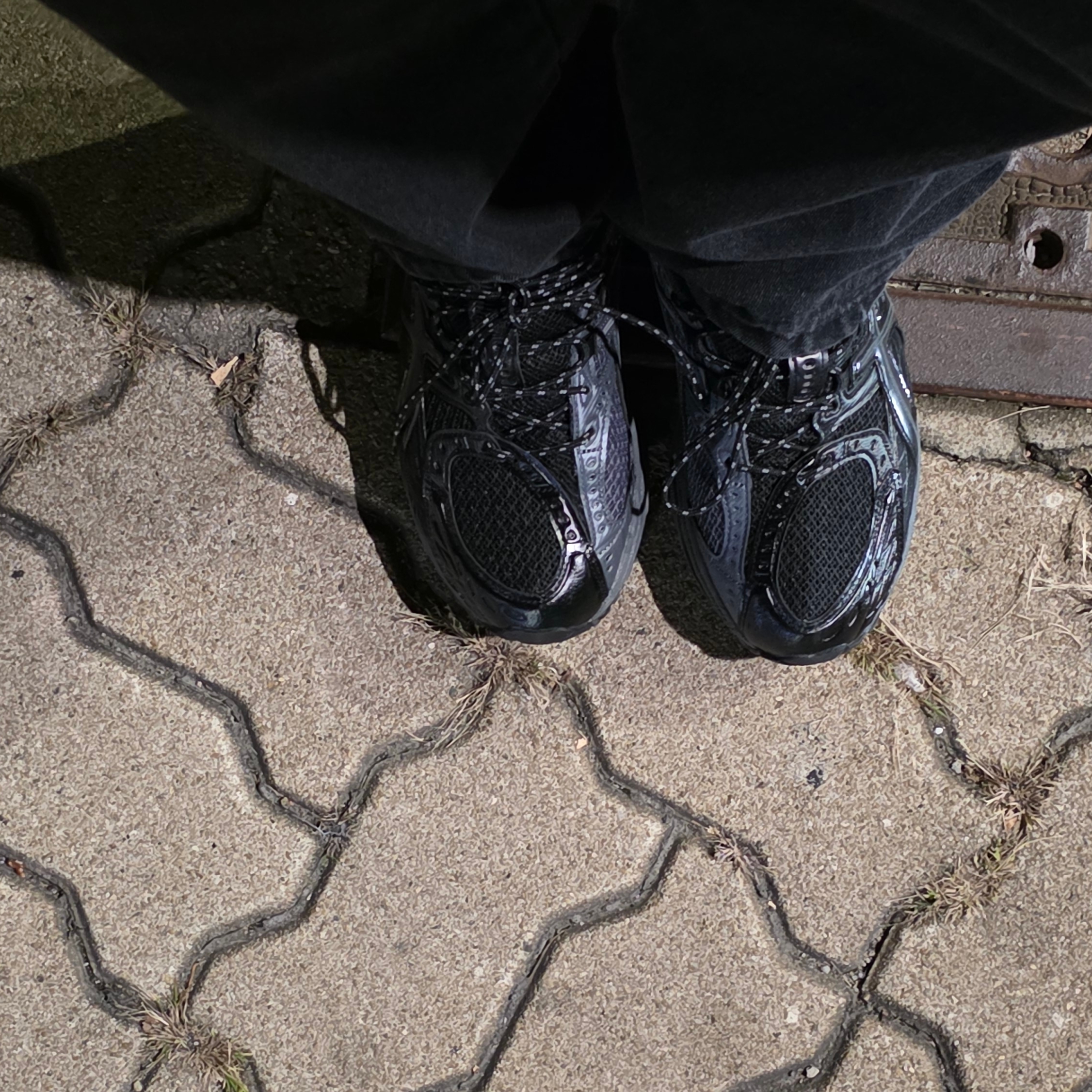 Asics x Haven Gel-Nimbus 10.1 Black 착용 스타일