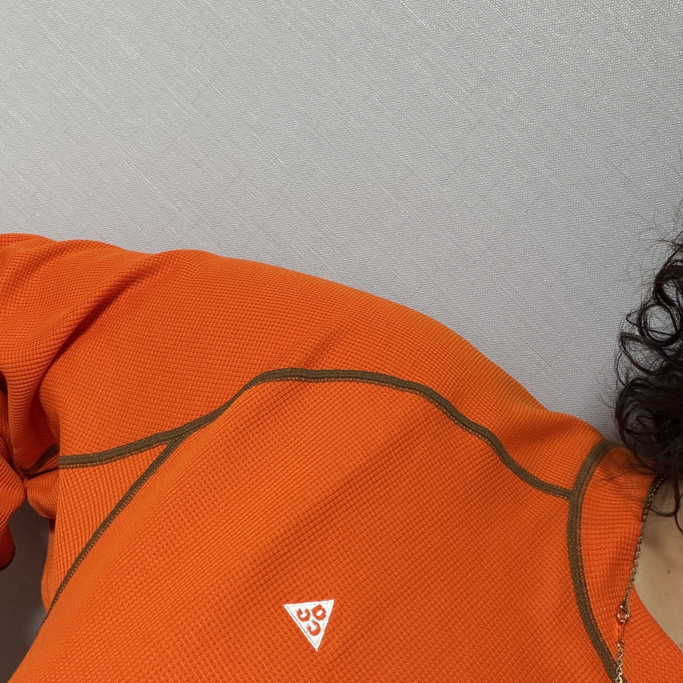 Nike ACG Chinati Dri-Fit ADV Long Sleeve Top Safety Orange Mosswood Brown - Asia 착용 스타일