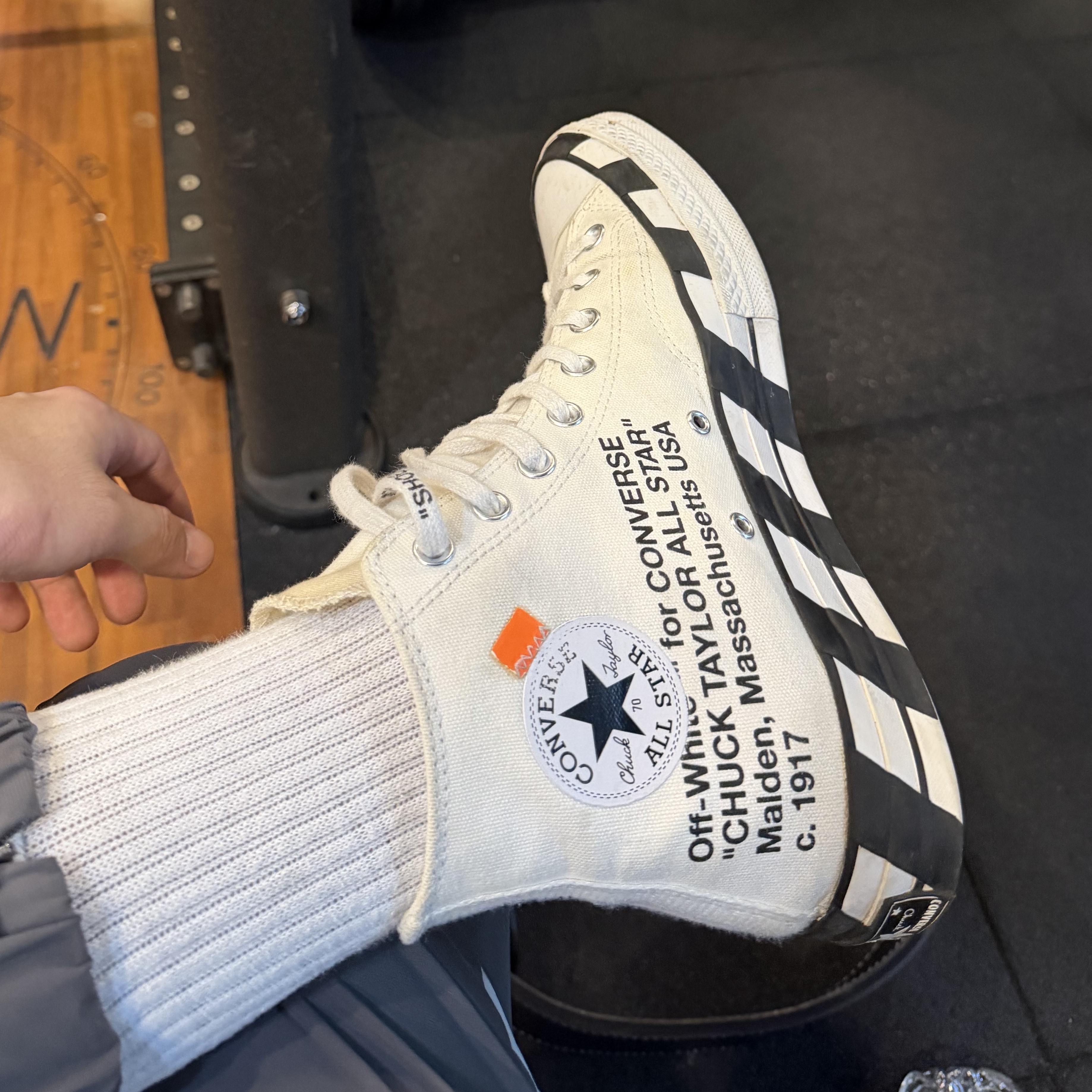 Converse x Off-White Chuck 70 High V2 2021 착용 스타일
