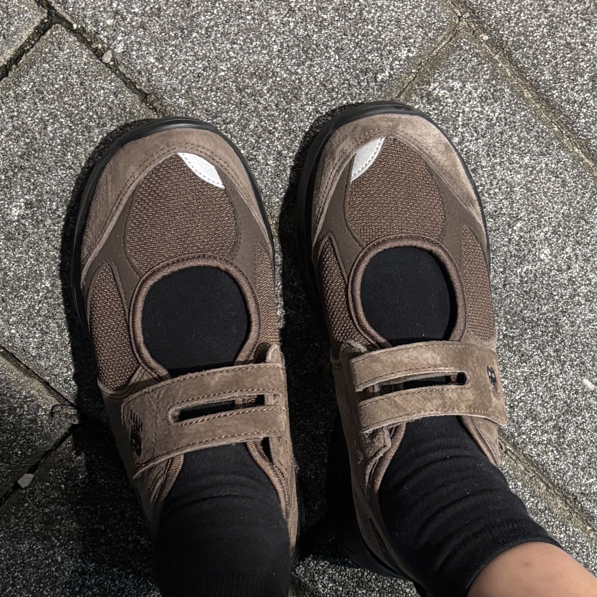 (W) New Balance Breeze SD2203 Brown 착용 스타일