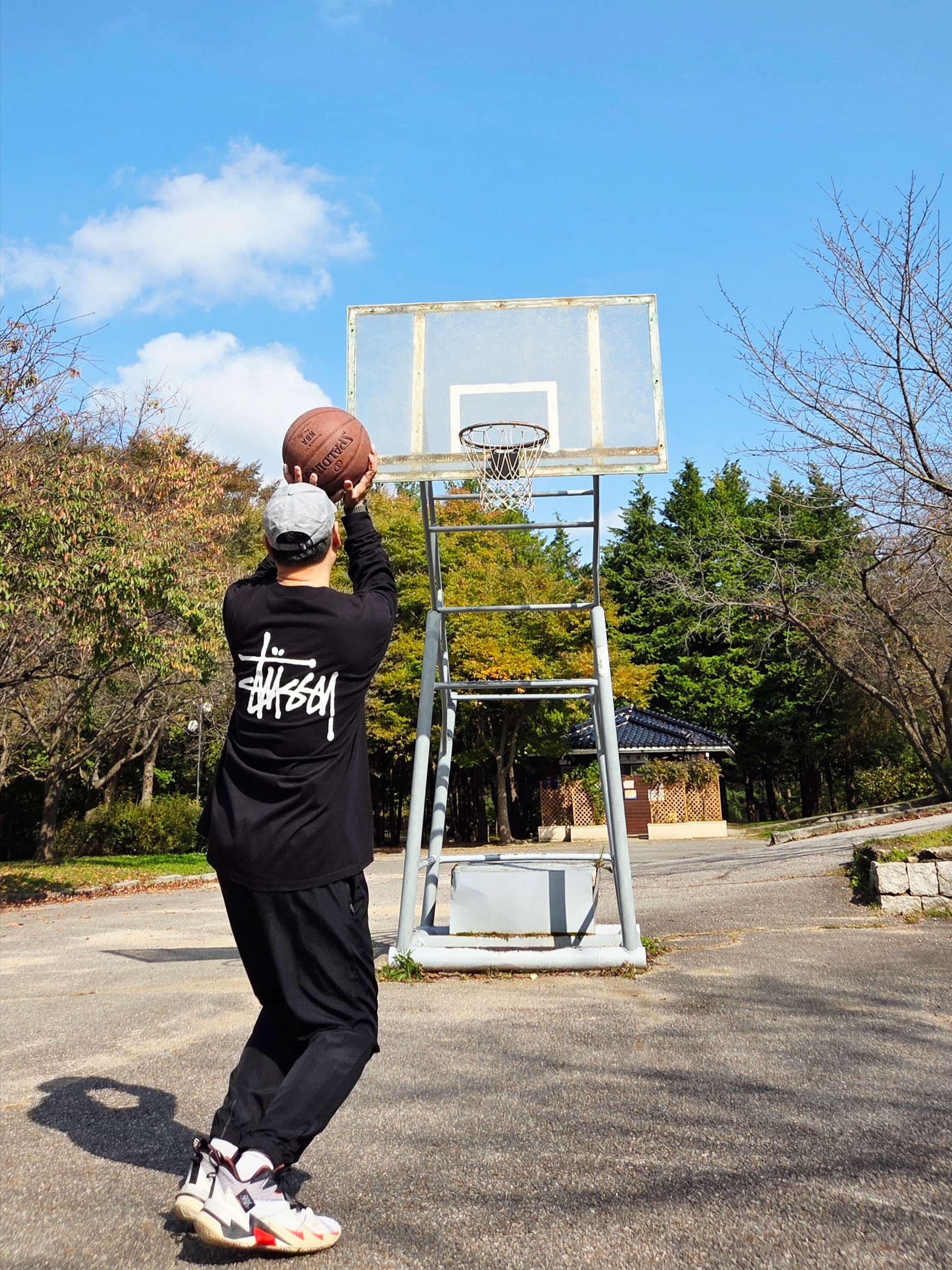Jordan Why Not ZER0.3 PF White Bright Crimson, Stussy Basic Stussy LS T-Shirt Black 착용 스타일