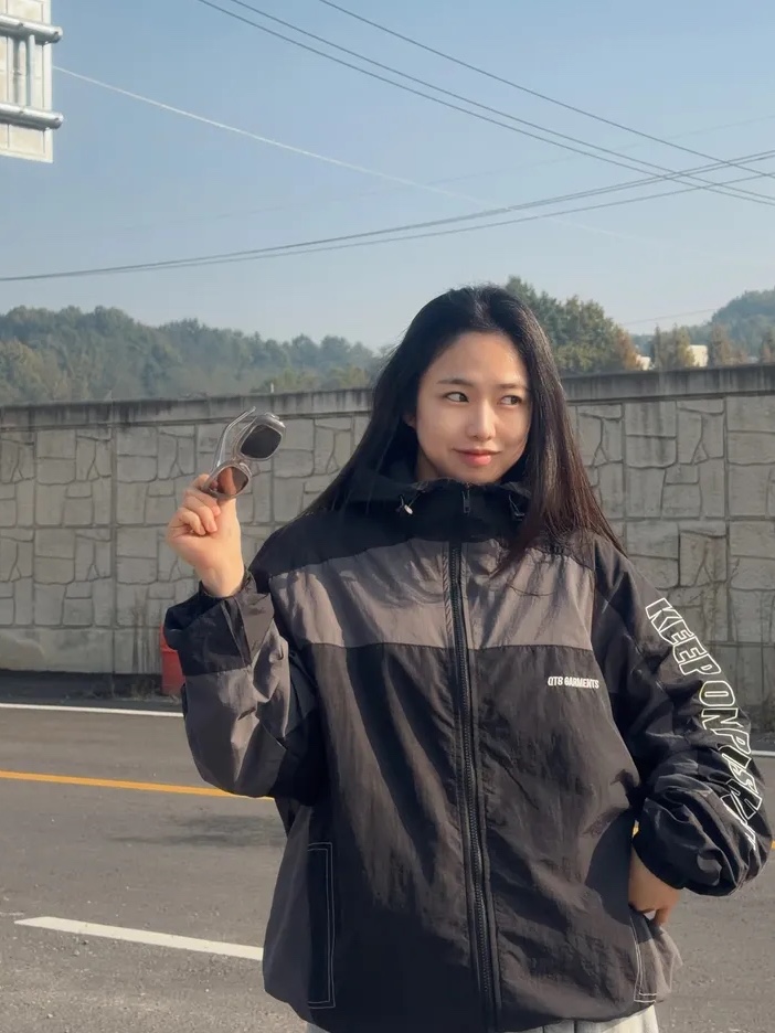 QT8 Garments Retro Hooded Track Jacket Black/Charcoal 착용 스타일 - 2
