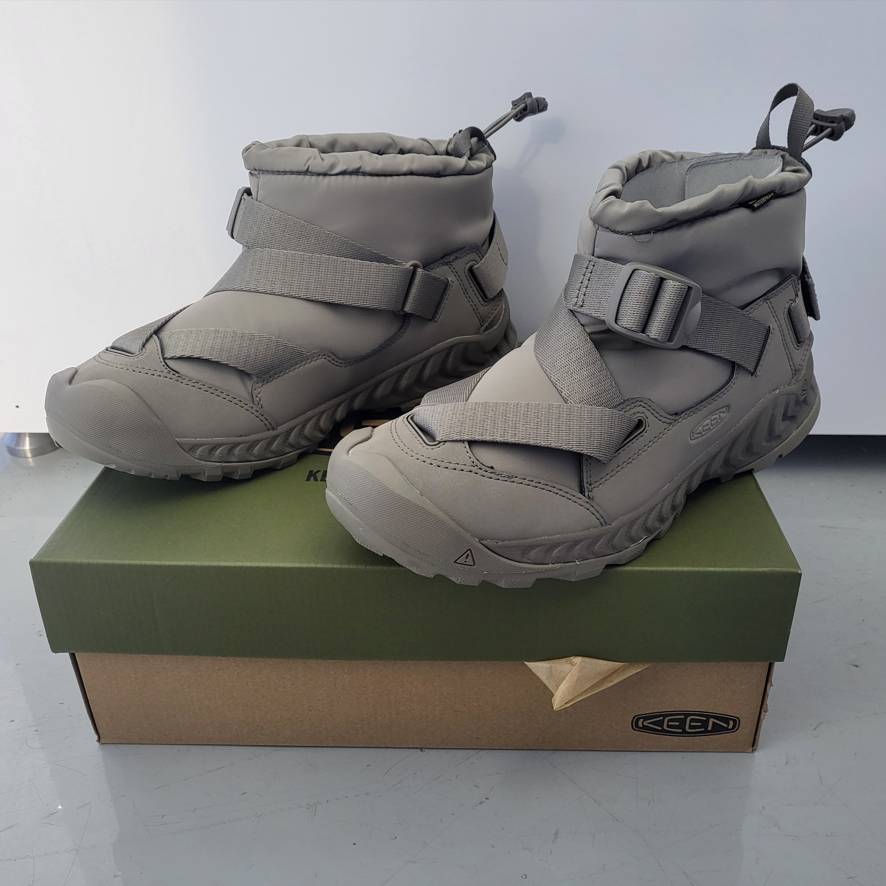 Keen Hoodzerra II WP Men Snow Boots Brindle/Brindle 착용 스타일