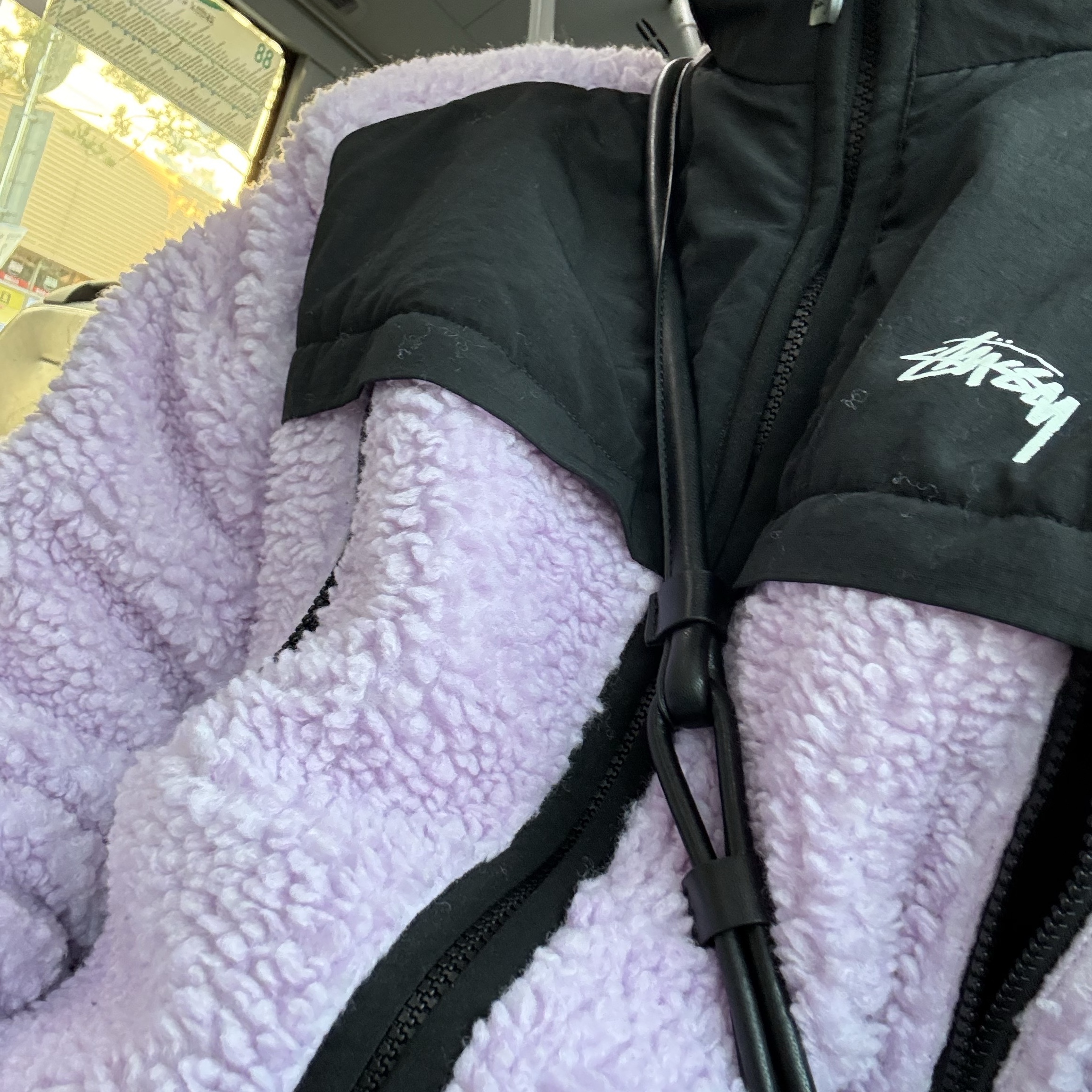 Stussy Sherpa Paneled Hooded Jacket Lavender 착용 스타일 - 3
