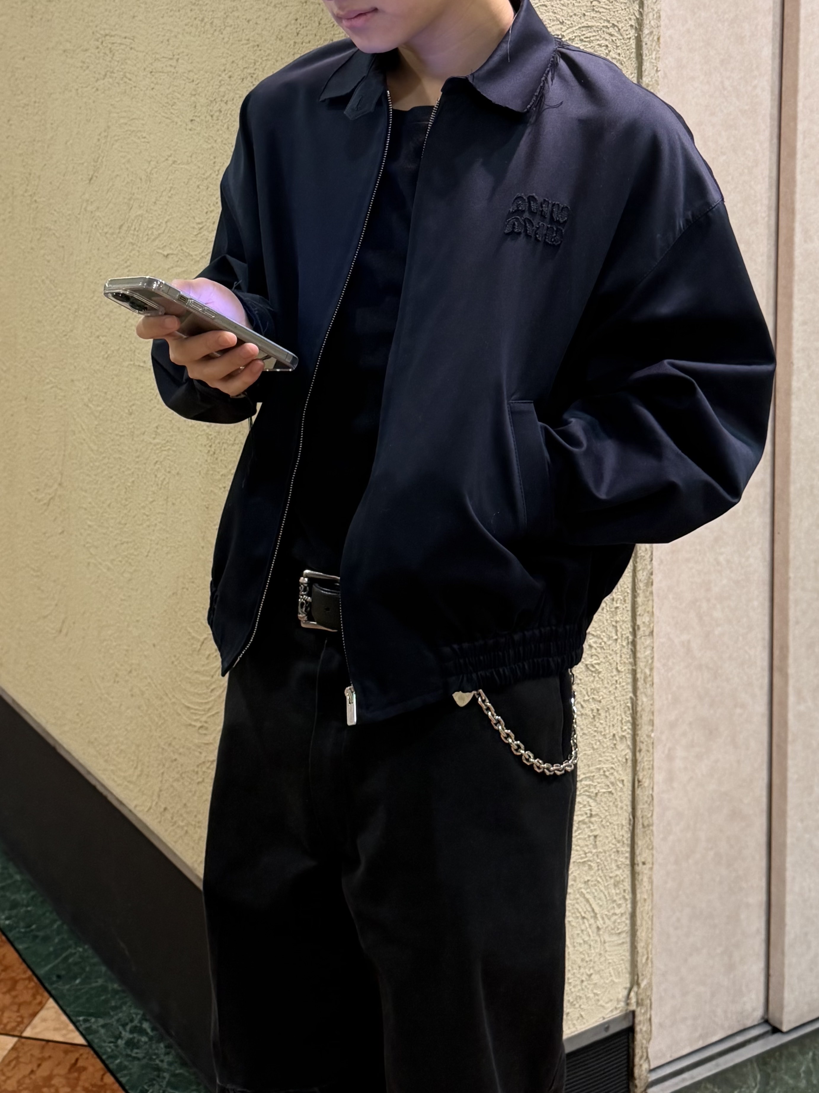 Chrome Hearts Leather Cross Sweatpants Black, Hansroom Chrome Hearts DBL Roller Grommet Leather Belt 2 Inch 착용 스타일 - 3