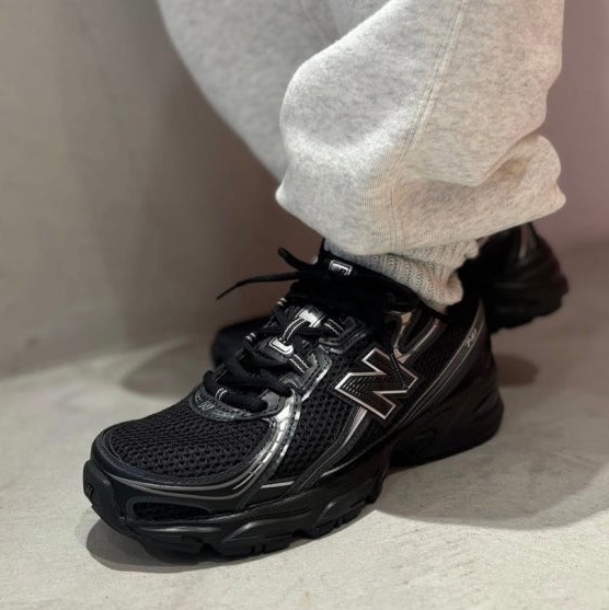New Balance 740v2 Black Silver Metallic 착용 스타일