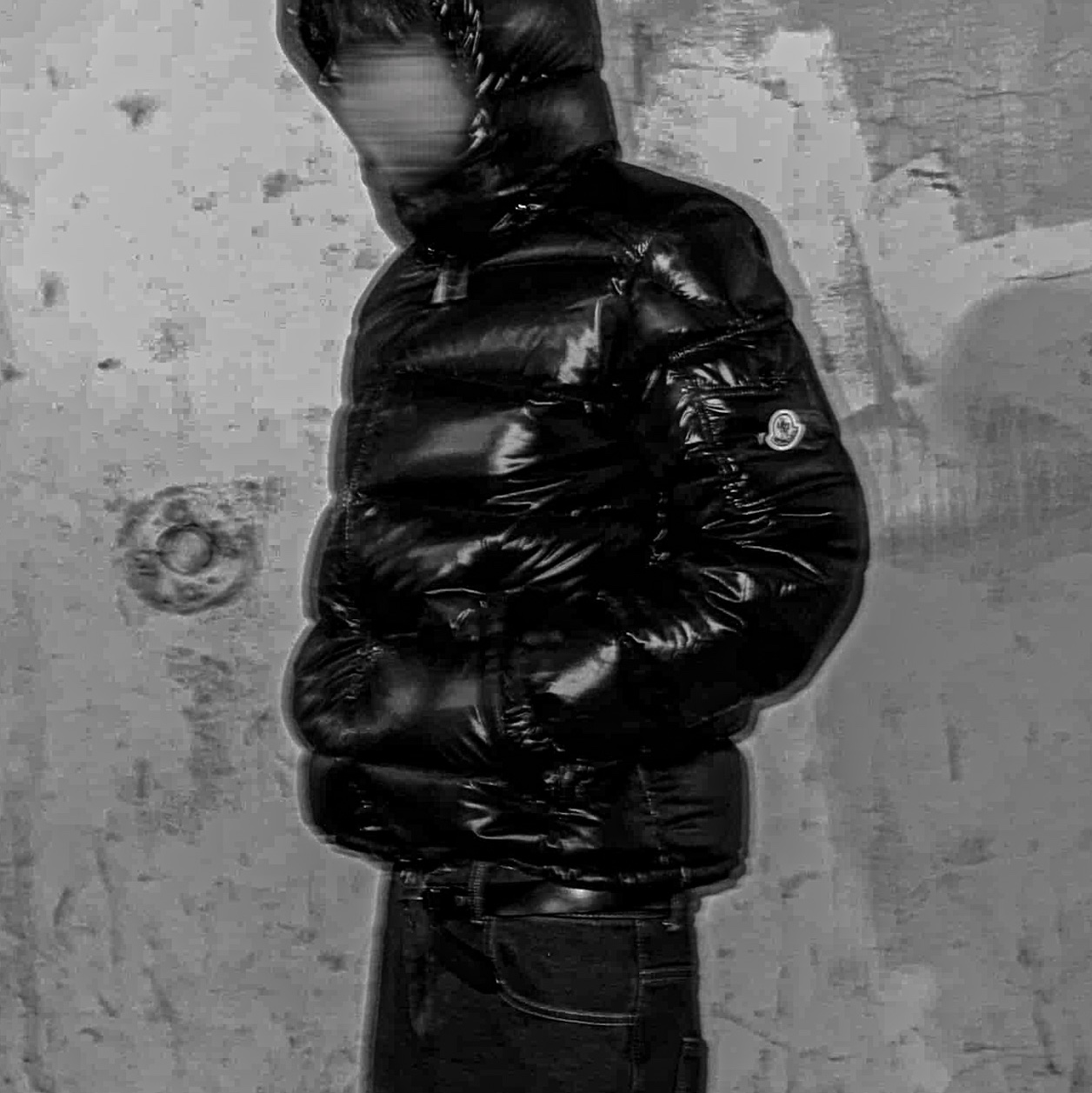 Moncler Maya Hooded Short Down Jacket Black - 25FW, Moncler Maya Short Down Jacket Black - 24FW 착용 스타일 - 2