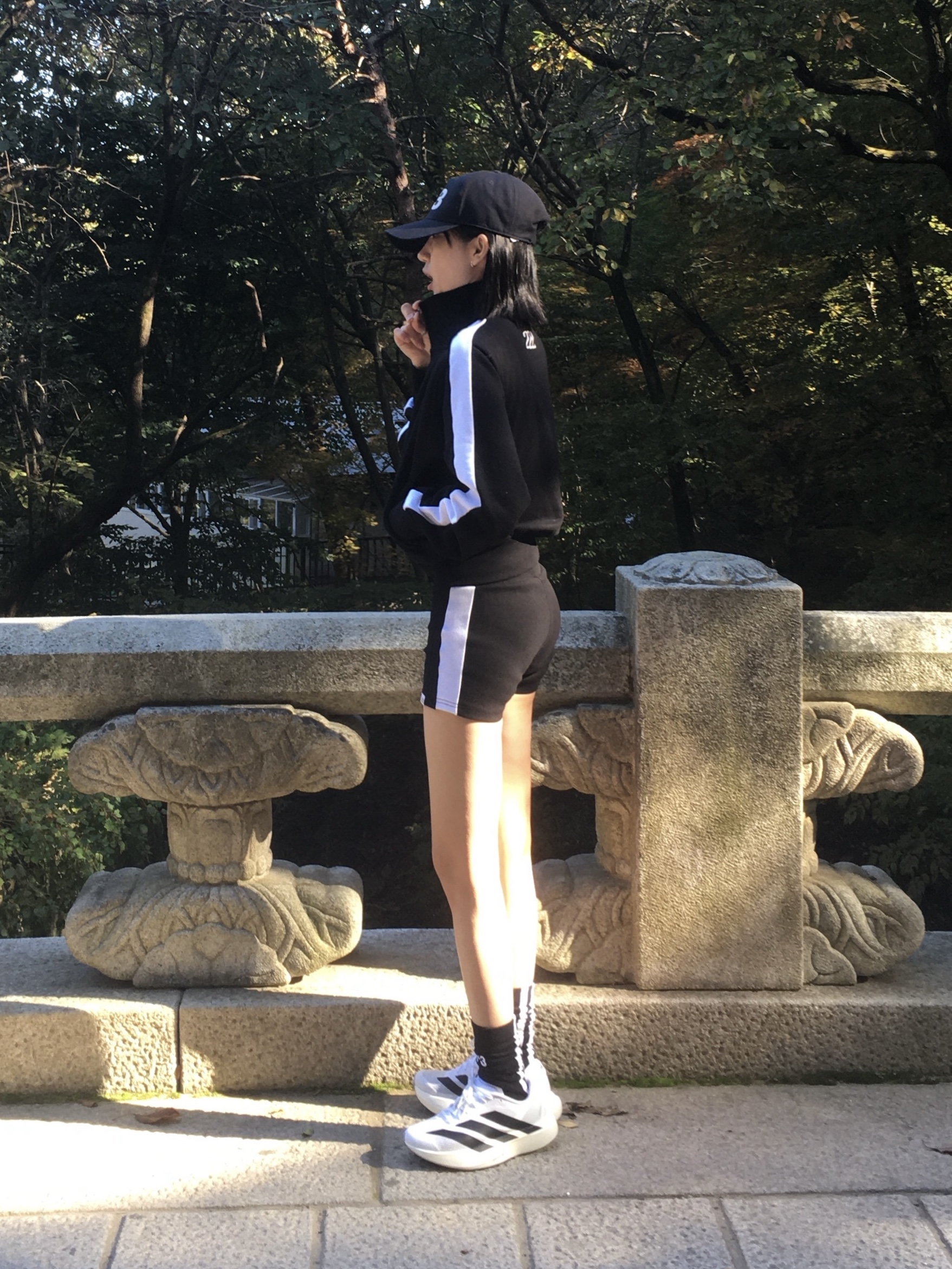 Adidas Adizero EVO SL Cloud White Core Black, (W) Adidas Adizero EVO SL Cloud White Core Black 착용 스타일