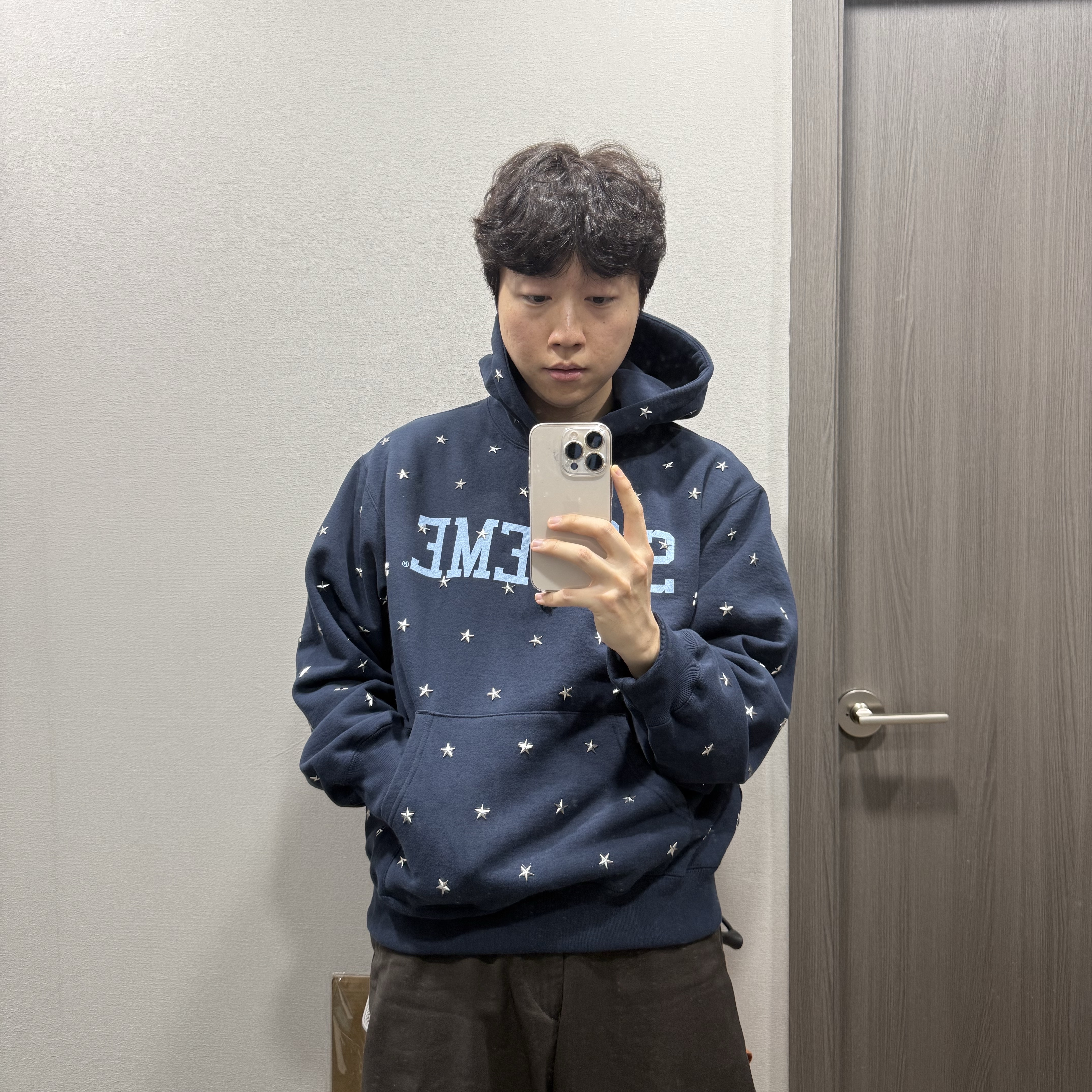 Supreme Stars Studded Hooded Sweatshirt Navy - 25FW 착용 스타일 - 1