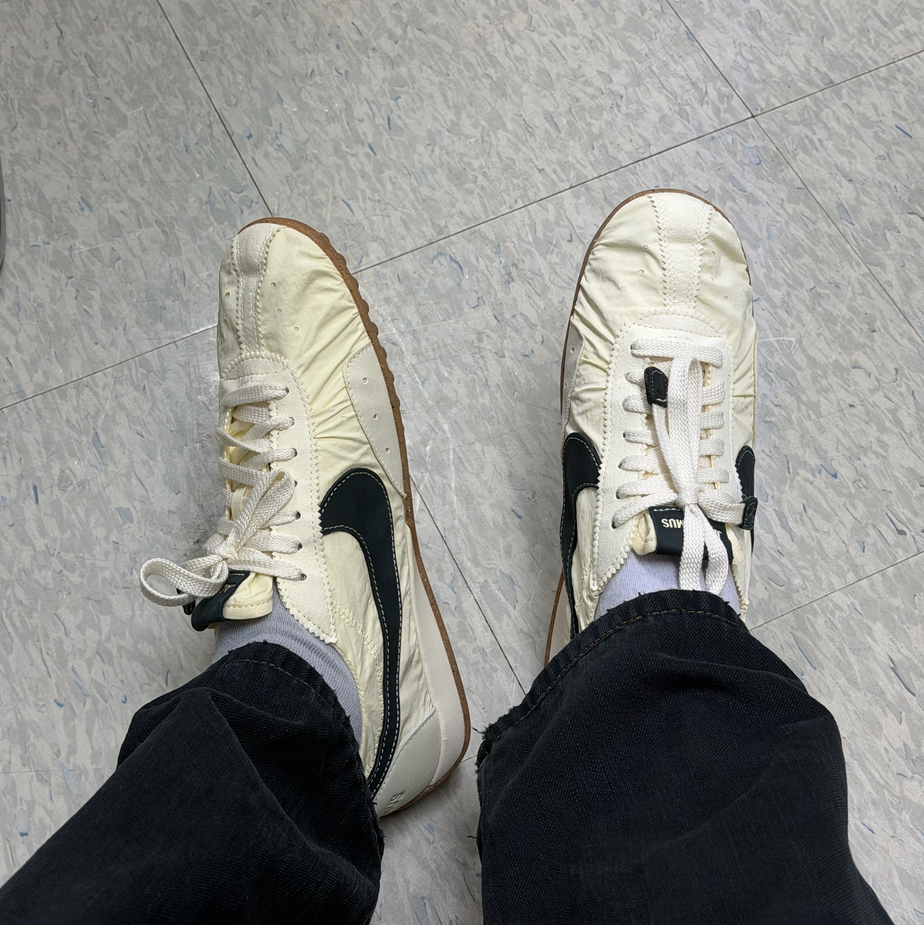 Nike x Jacquemus Moon Shoe SP Alabaster Off Noir 착용 스타일
