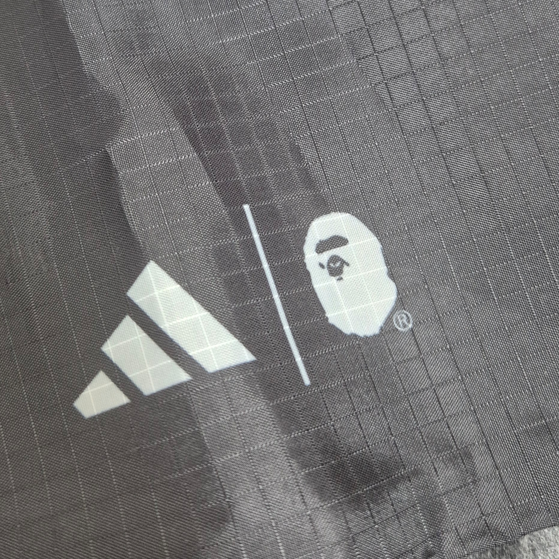 Adidas x BAPE Predator Elite FT FG M2 Hemp Gold Metallic Cloud White 착용 스타일 - 2